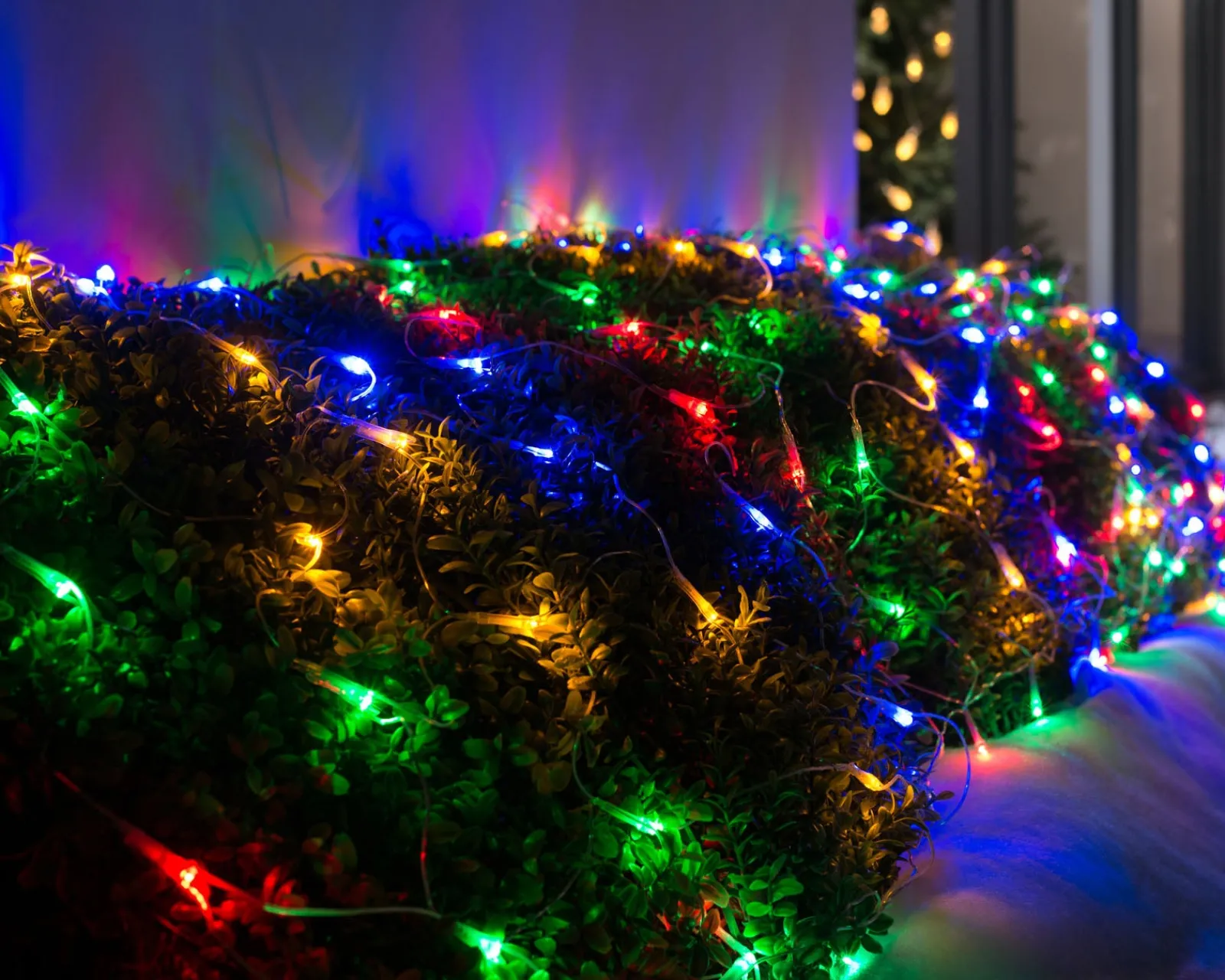 WeRChristmas 180 LED Connectable Net Light, Multi-Coloured, 1.8 M