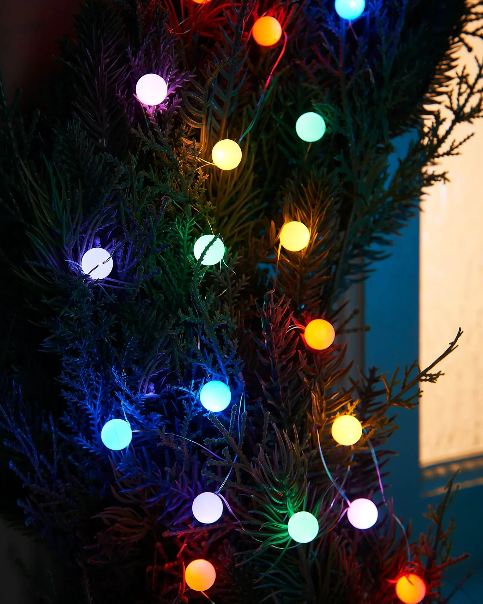 WeRChristmas 80 Pastel Multi-Coloured Micro LED Berry Lights, 6 M