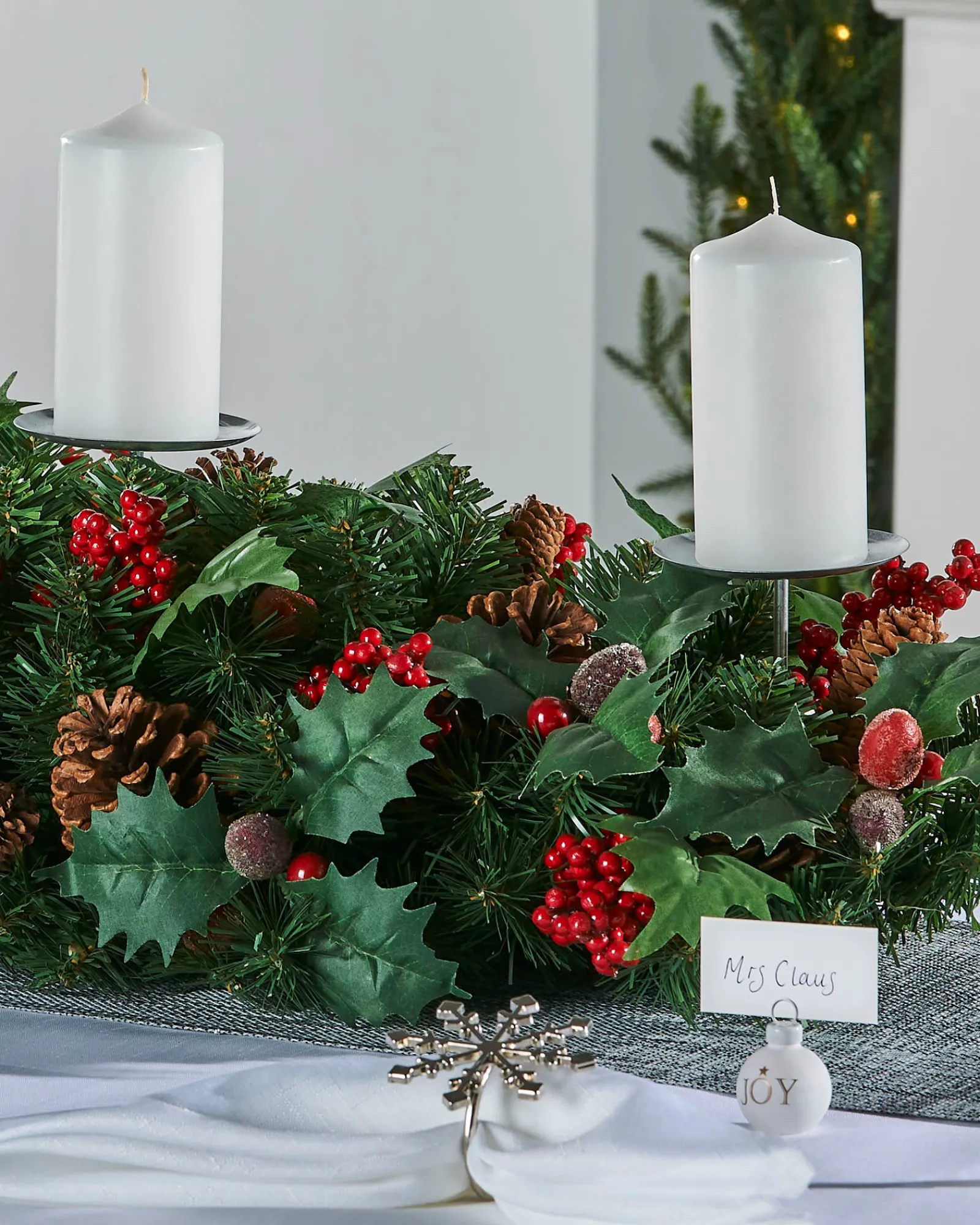 WeRChristmas 3 Pillar Decorated Garland Candle Holder, Red, 76 Cm