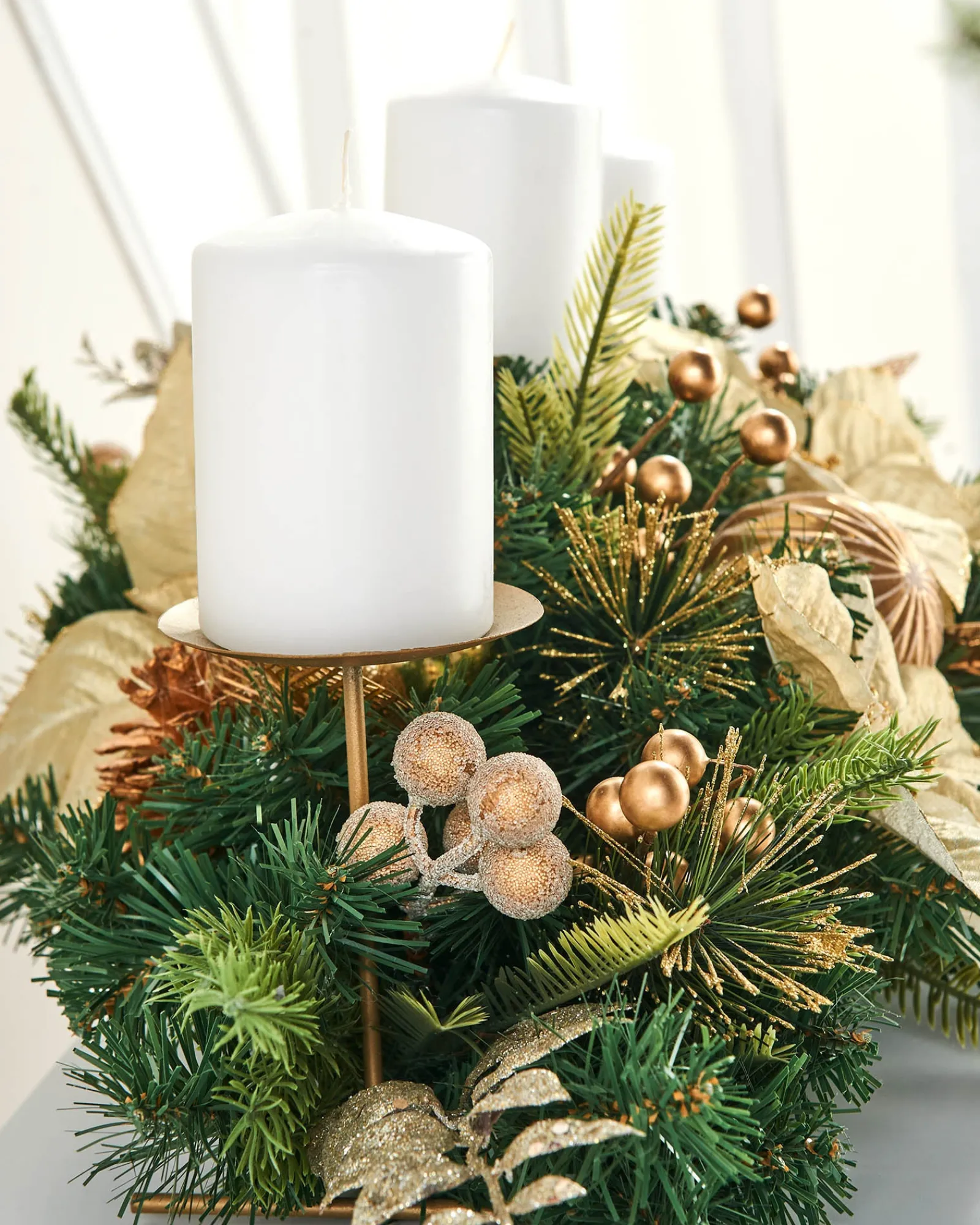 WeRChristmas 3 Pillar Decorated Garland Candle Holder, Cream/Gold, 76 Cm