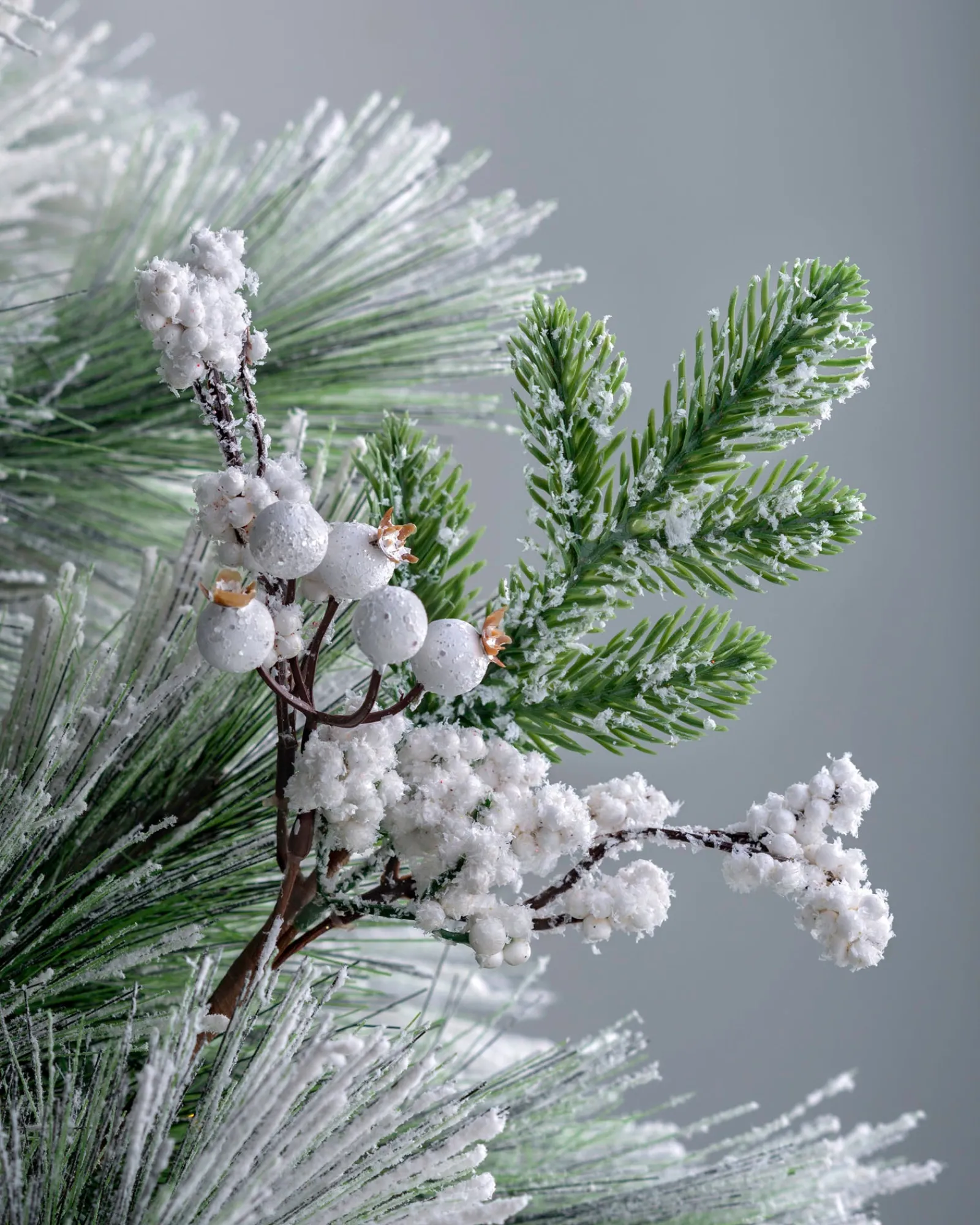 WeRChristmas Artificial Berries Pick, White, 31 Cm