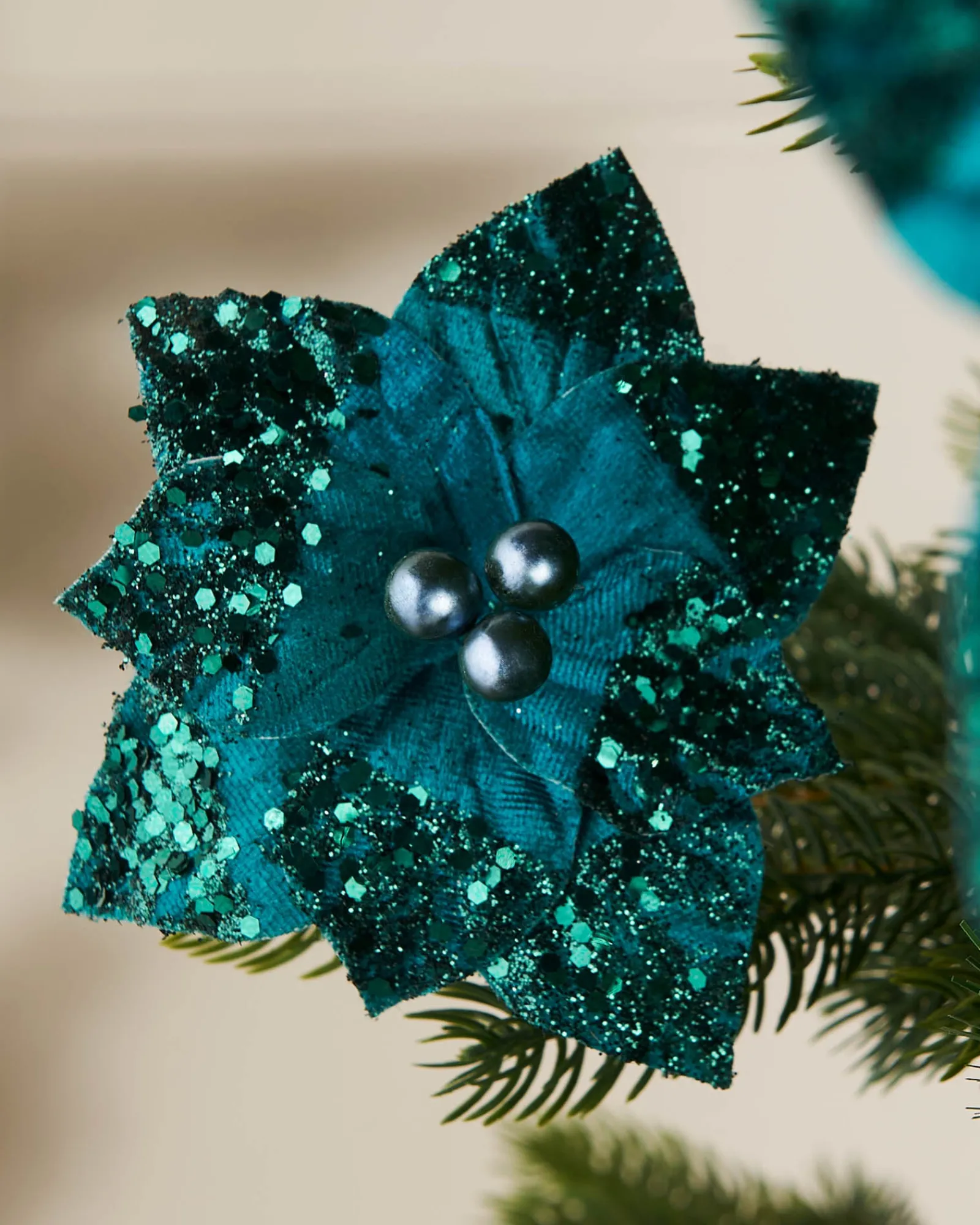 WeRChristmas Artificial Emerald Poinsettia Flower With Clip, 3 Pack, 12 Cm