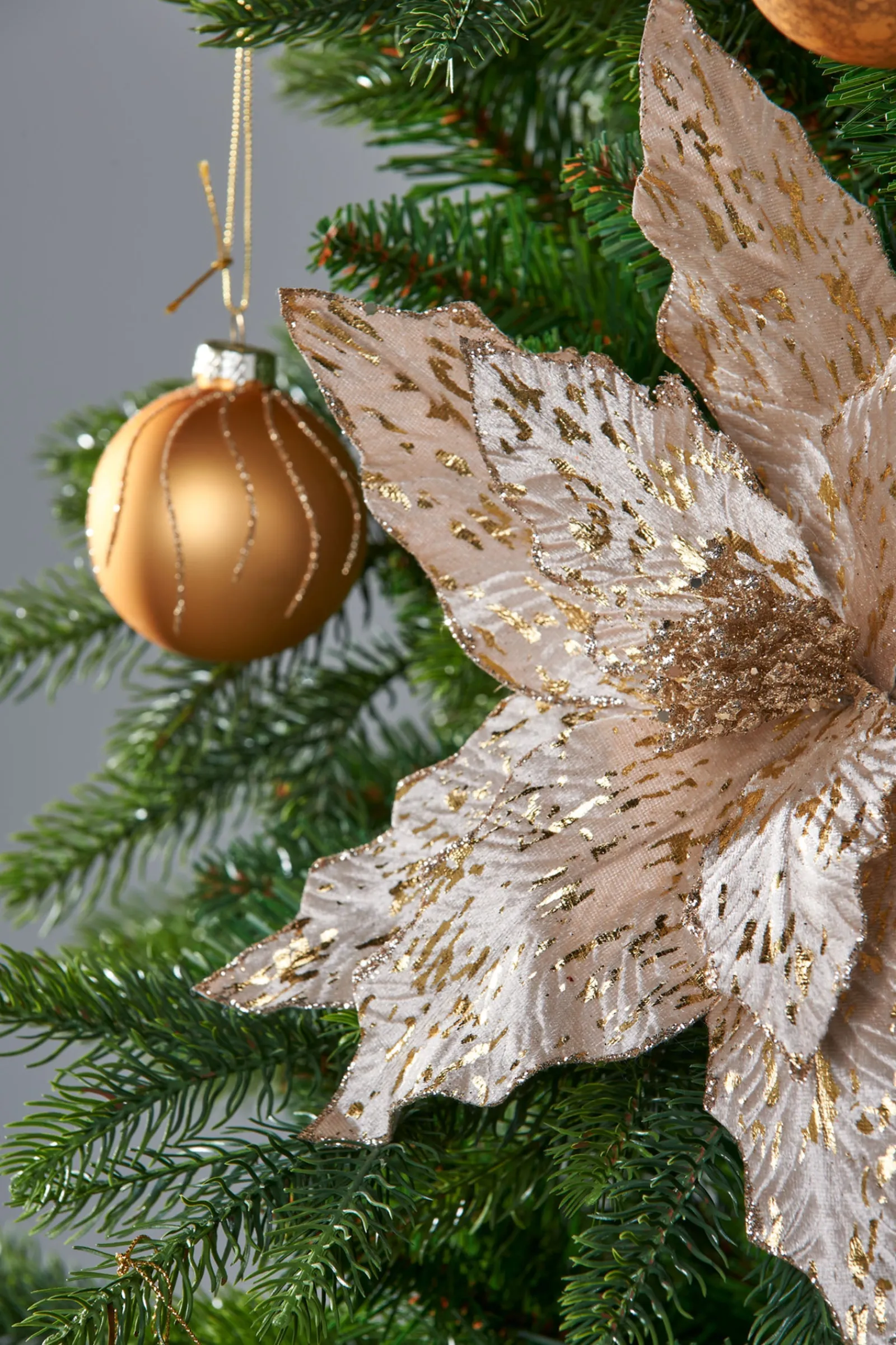 WeRChristmas Artificial Poinsettia Flower, Gold, 25 Cm