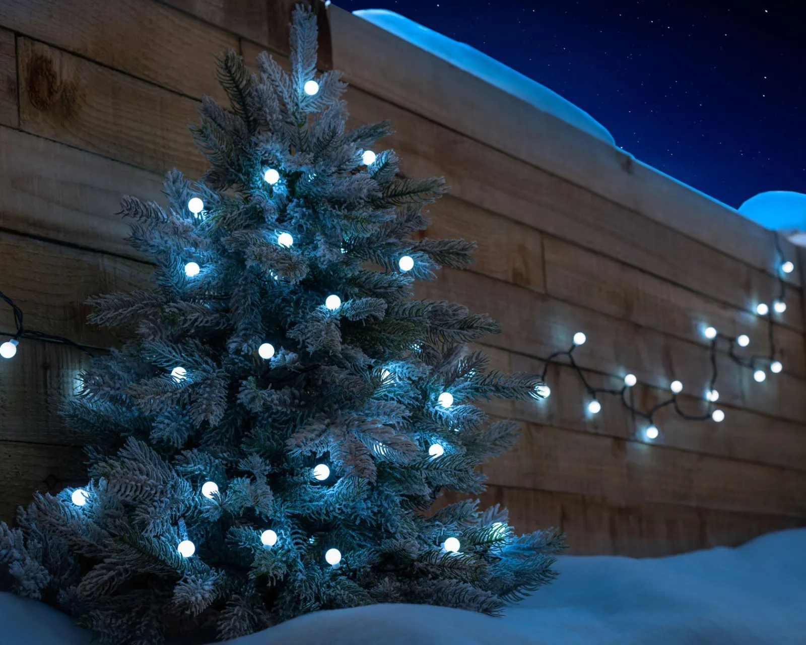 WeRChristmas Berry Multi-Function 50 LED Connectable Light String, Bright White
