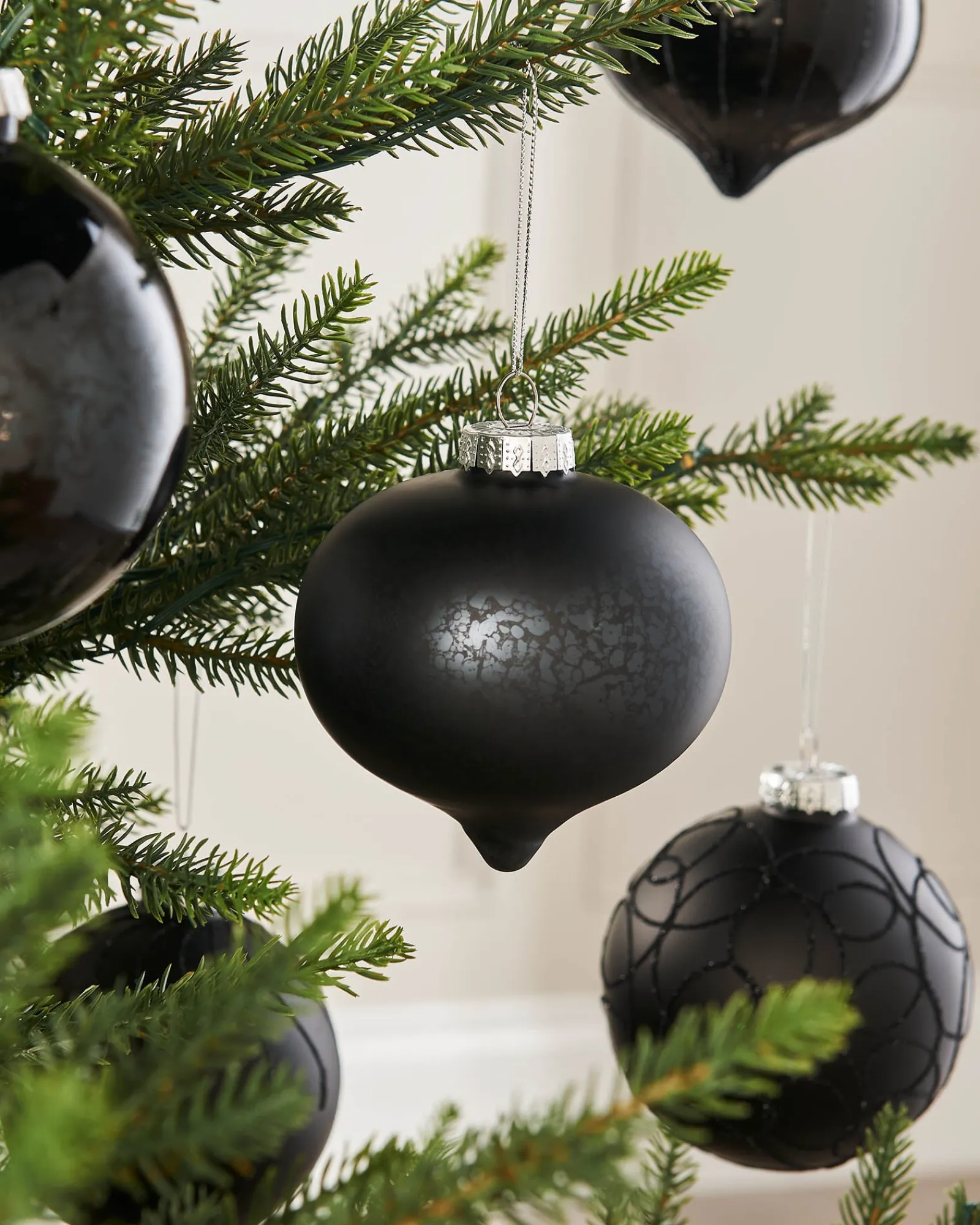 WeRChristmas Black Glass Baubles, 6 Pack, 10 Cm