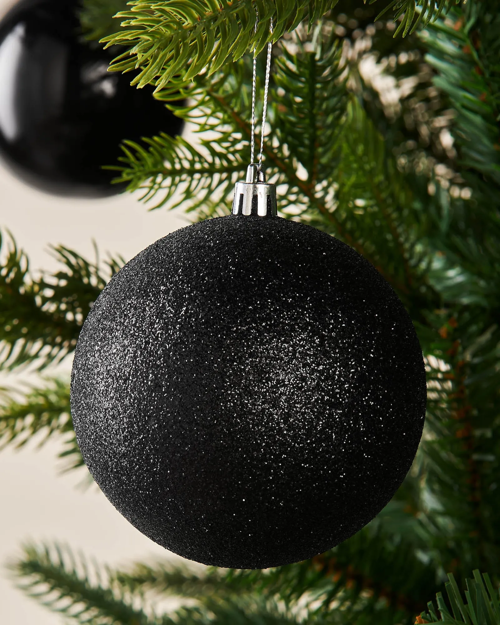 WeRChristmas Black Shatterproof Baubles, 9 Pack, 10 Cm