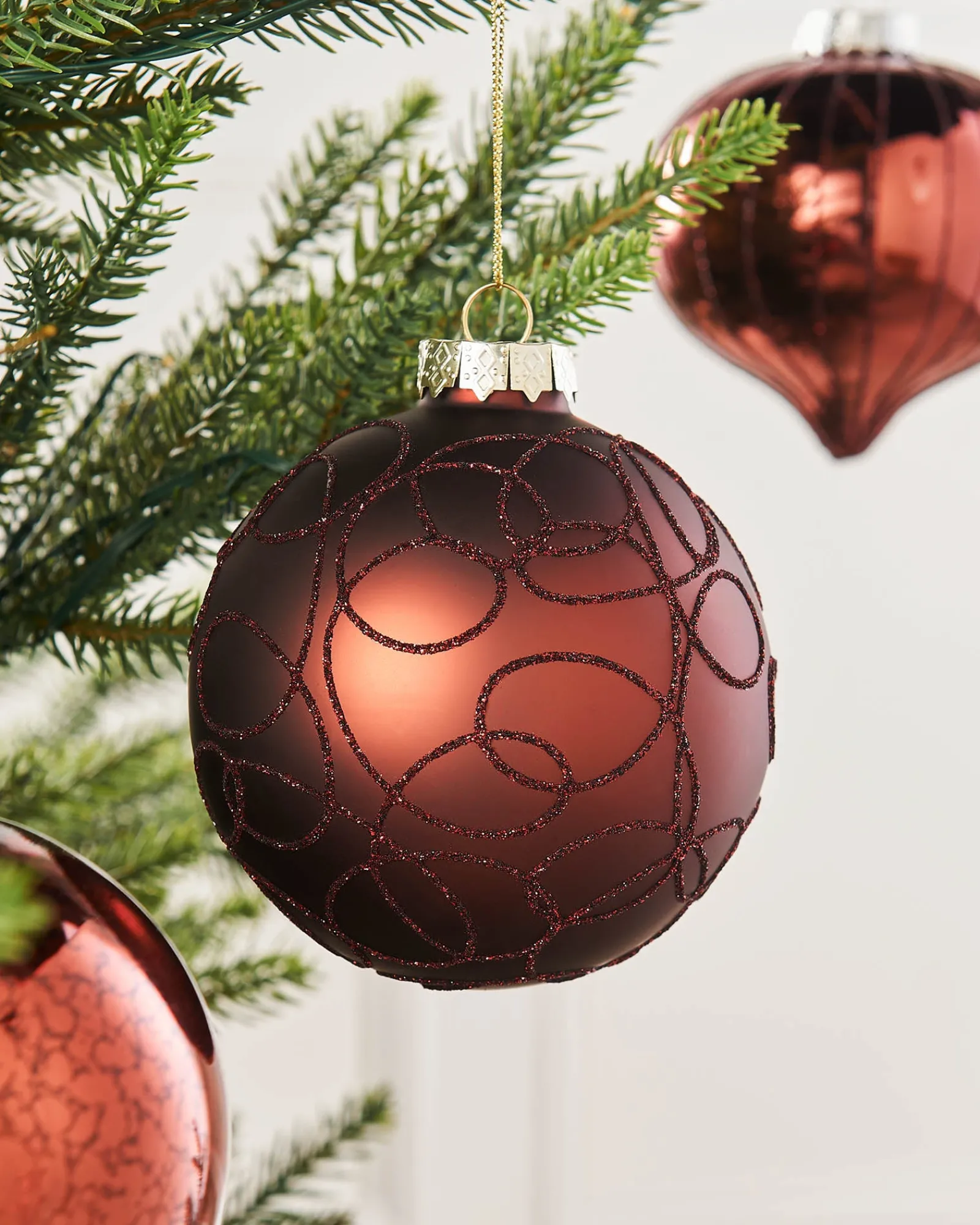 WeRChristmas Burgundy Glass Baubles, 6 Pack, 10 Cm