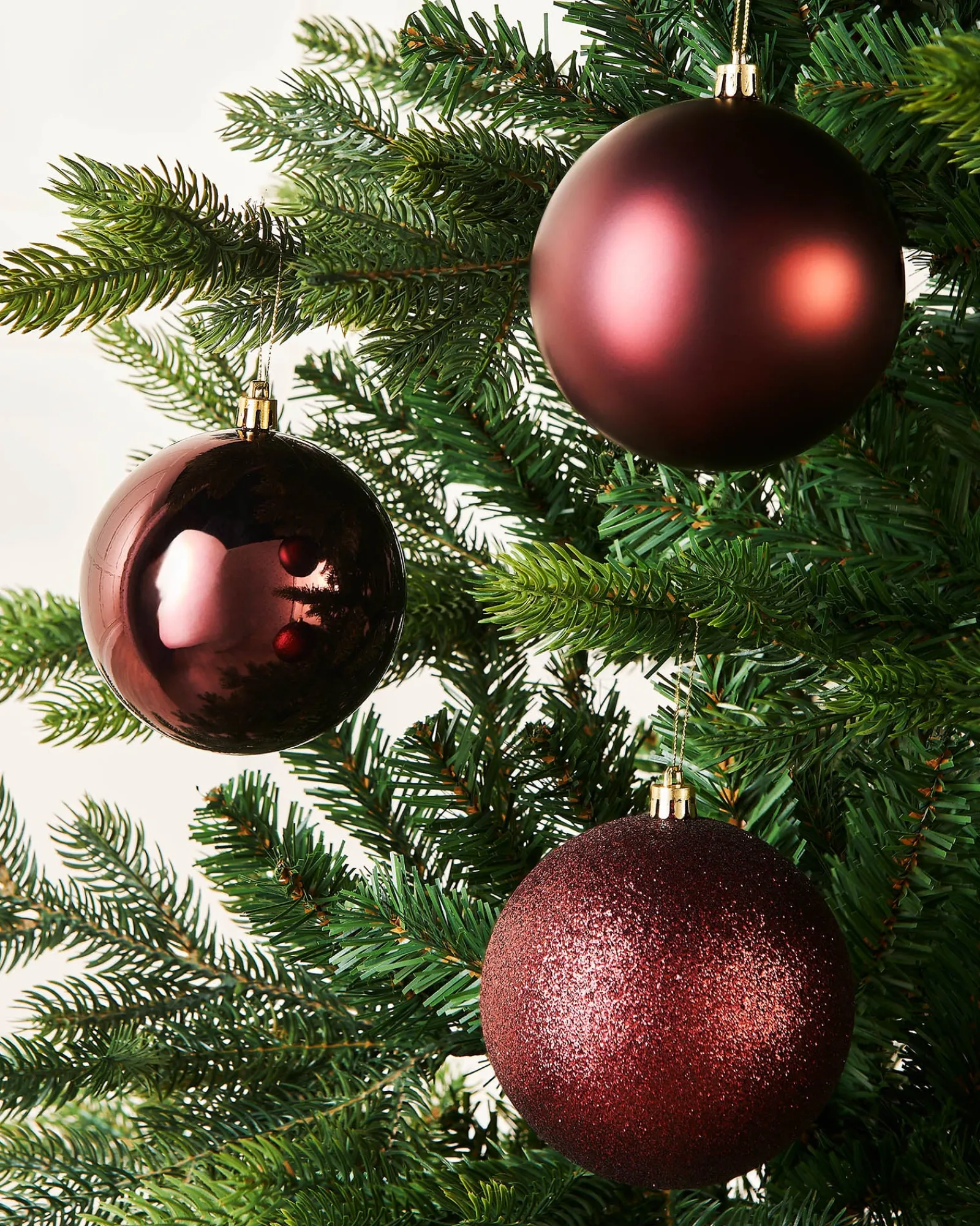 WeRChristmas Burgundy Shatterproof Baubles, 9 Pack, 10 Cm