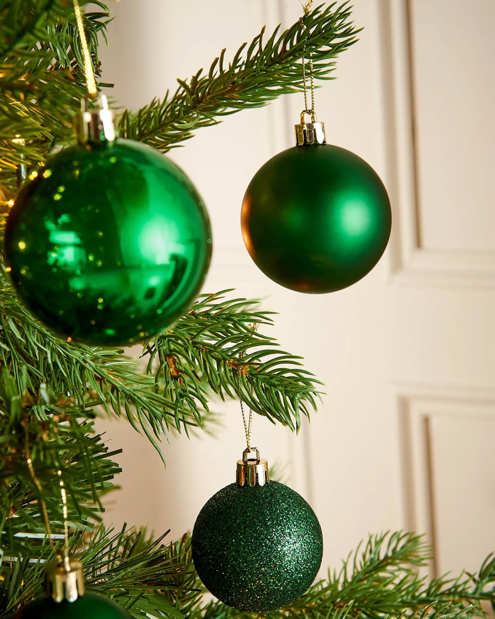 WeRChristmas Christmas Green Shatterproof Bauble, 50 Pack