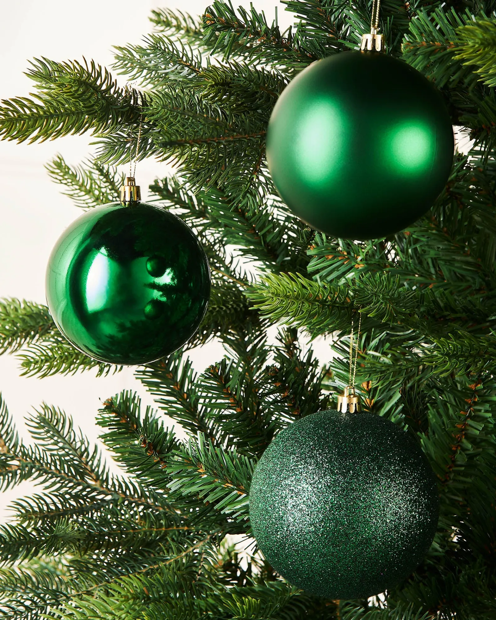WeRChristmas Christmas Green Shatterproof Baubles, 9 Pack, 10 Cm