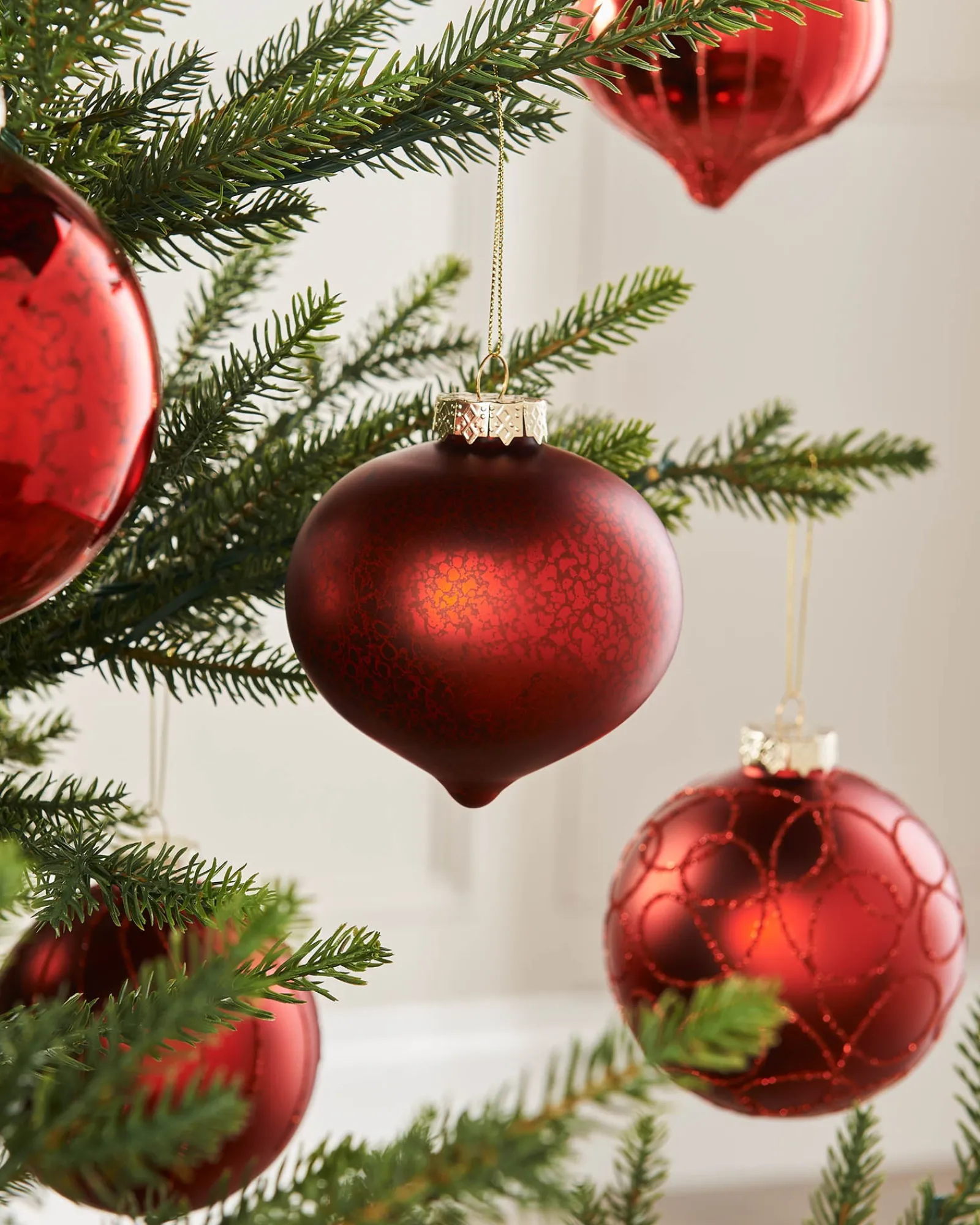 WeRChristmas Christmas Red Glass Baubles, 6 Pack, 10 Cm