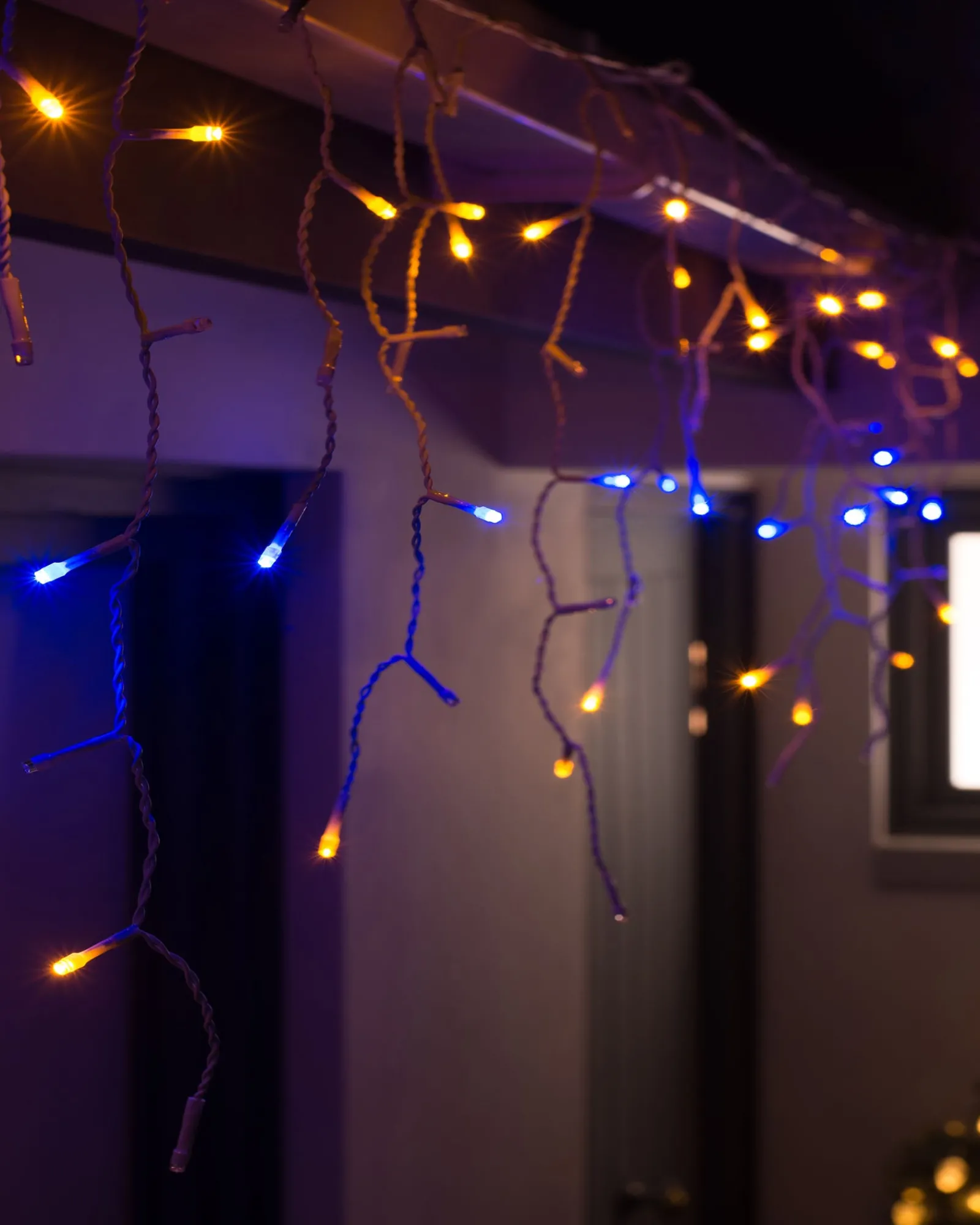 WeRChristmas Connectable Icicle 100 LED Christmas Lights, Multi-Coloured