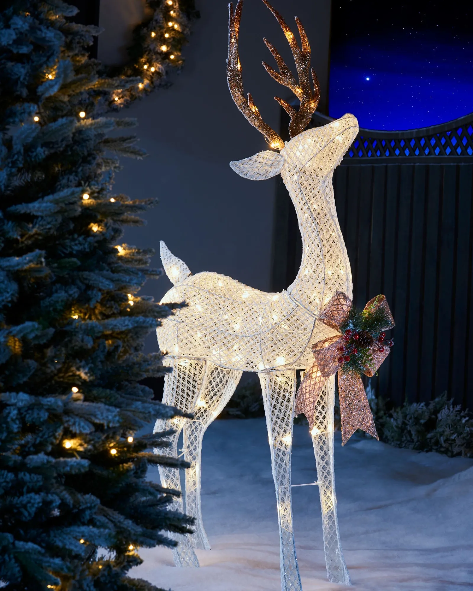 WeRChristmas 3D Reindeer Family Silhouette, 151 Cm