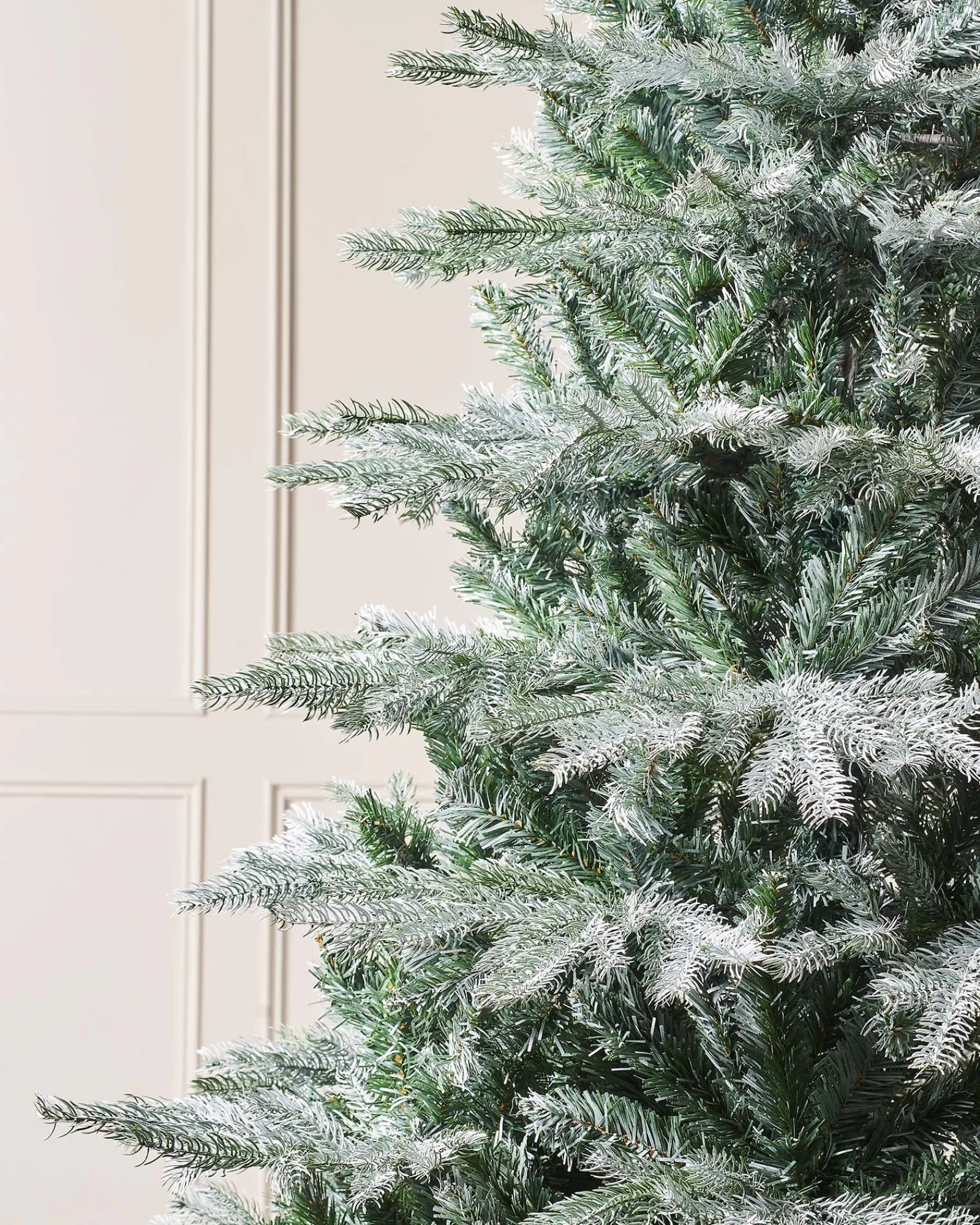 WeRChristmas Frosted Siberian Mixed Pine Christmas Tree, 6 Ft