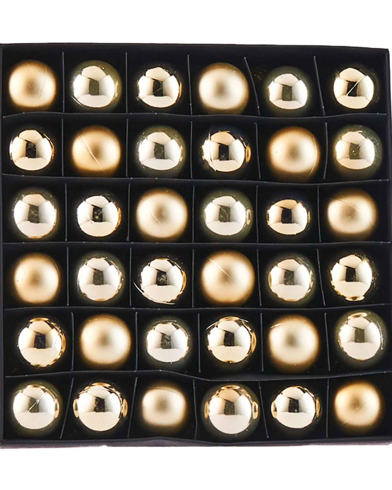 WeRChristmas Gold Shatterproof Baubles, 36 Pack, 3 Cm