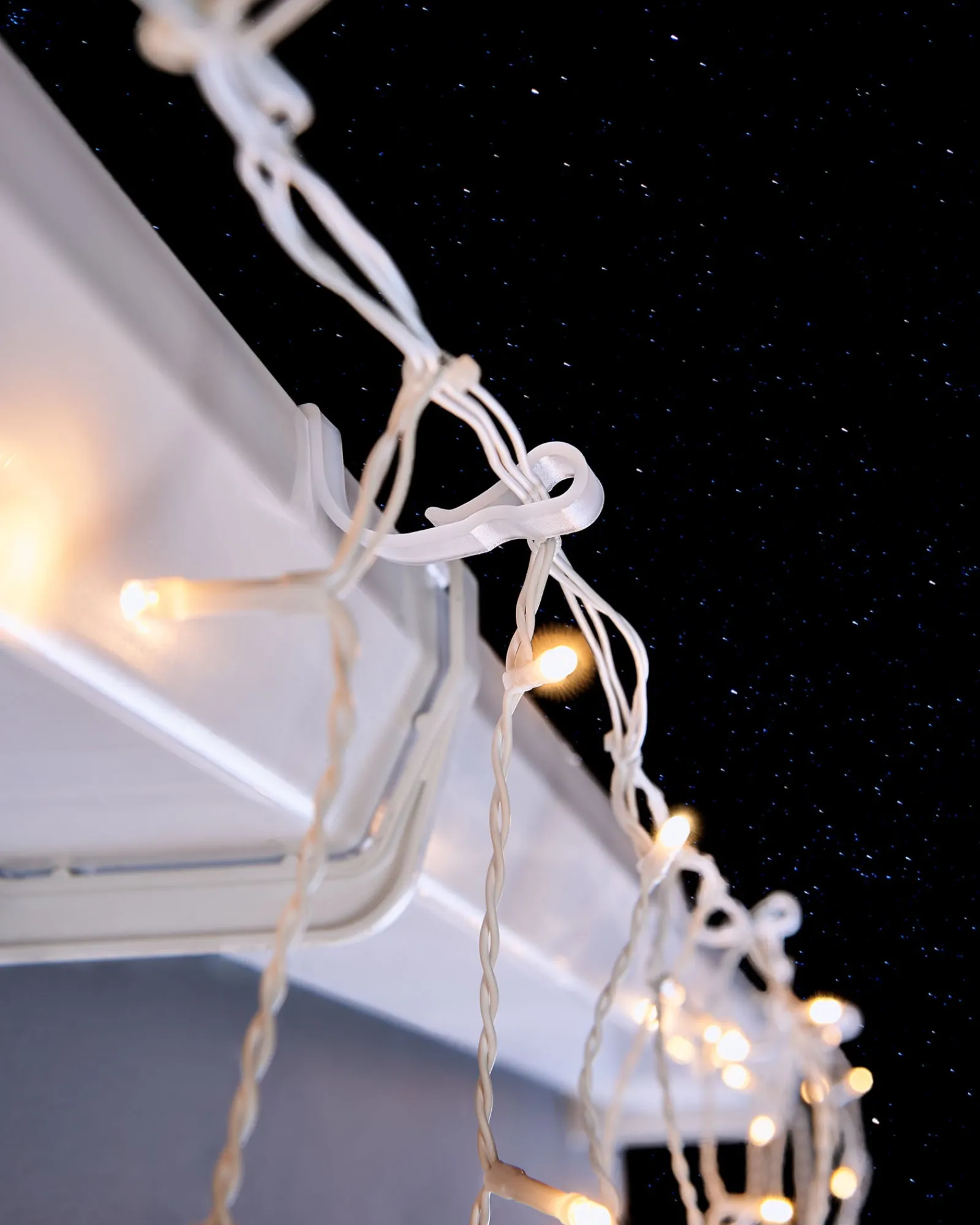 WeRChristmas Large Gutter Hooks, Pack Of 16