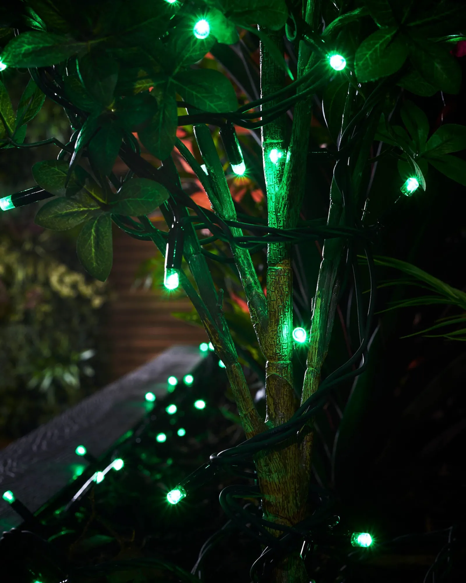 WeRChristmas LINK PRO LED String Lights, Black Cable, Green