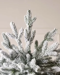 WeRChristmas Luxury Snow Flocked Christmas Tree, 6 Ft