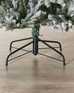 WeRChristmas Luxury Snow Flocked Christmas Tree, 6 Ft