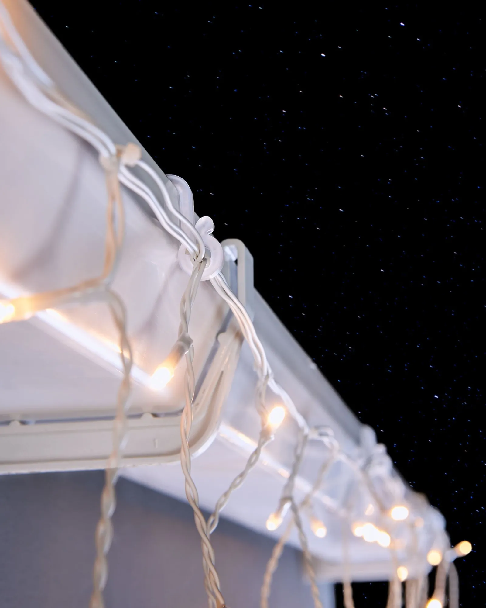 WeRChristmas Mini Gutter Hooks, White, Pack Of 36