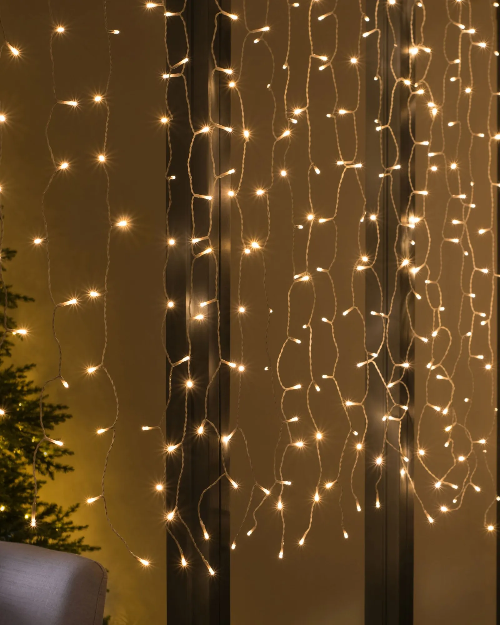 WeRChristmas Multi-Function 300 LED Connectable Curtain Light String, Warm White