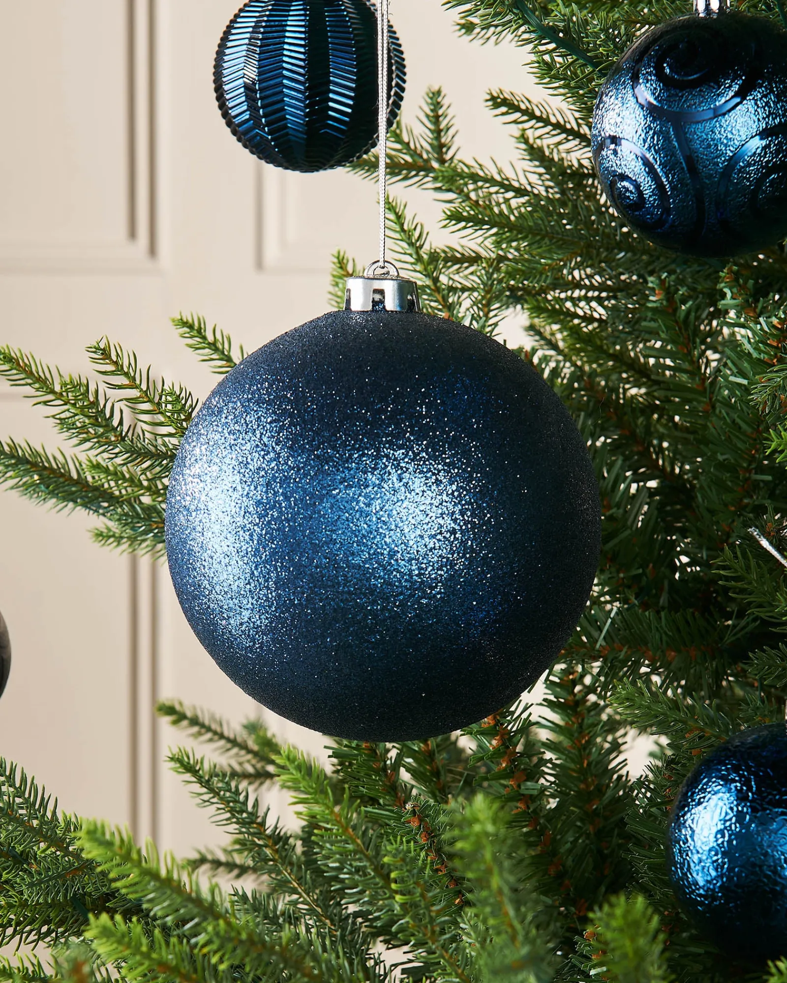 WeRChristmas Navy Blue Large Glitter Shatterproof Bauble, 15 Cm