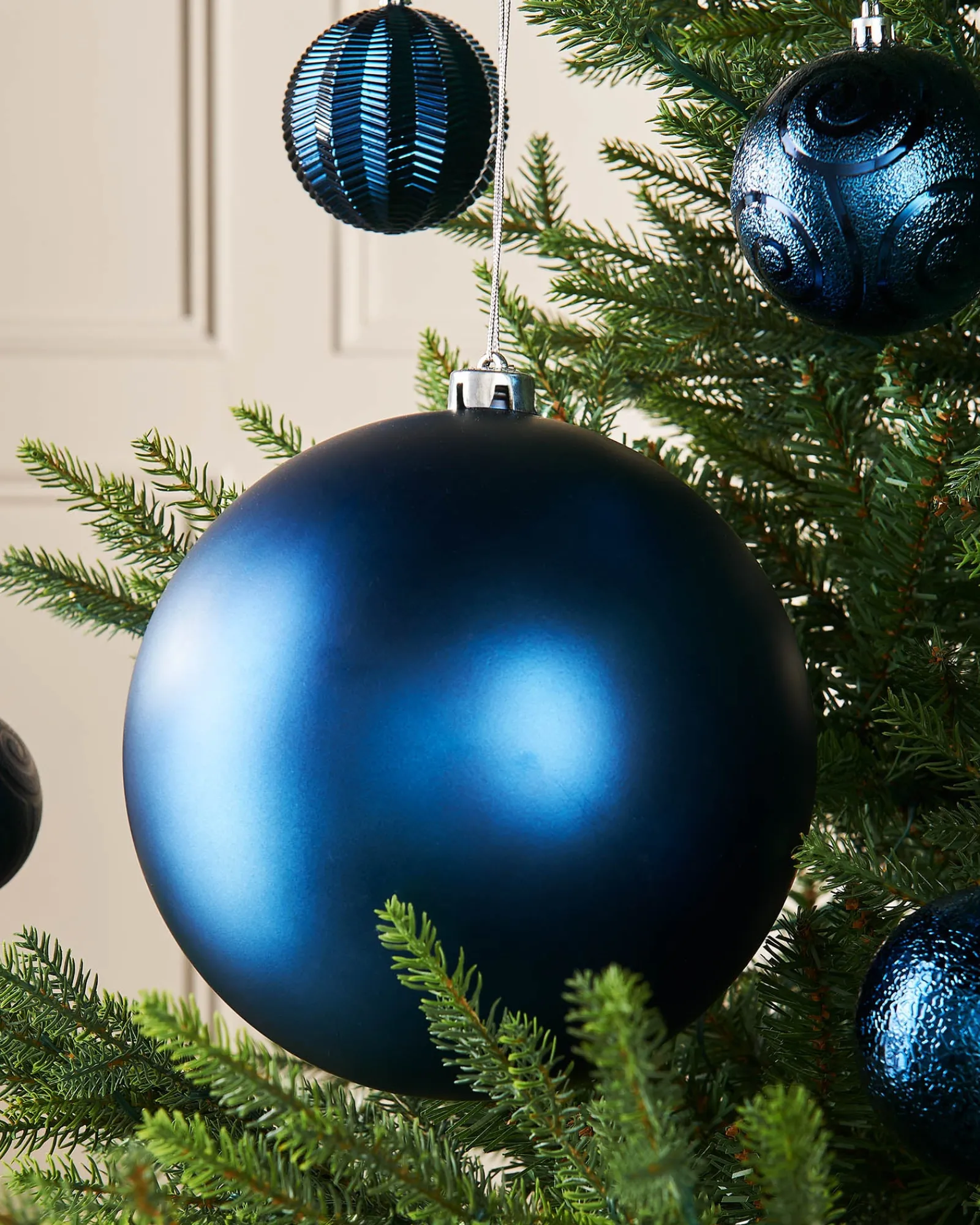 WeRChristmas Navy Blue Large Matt Shatterproof Bauble, 20 Cm