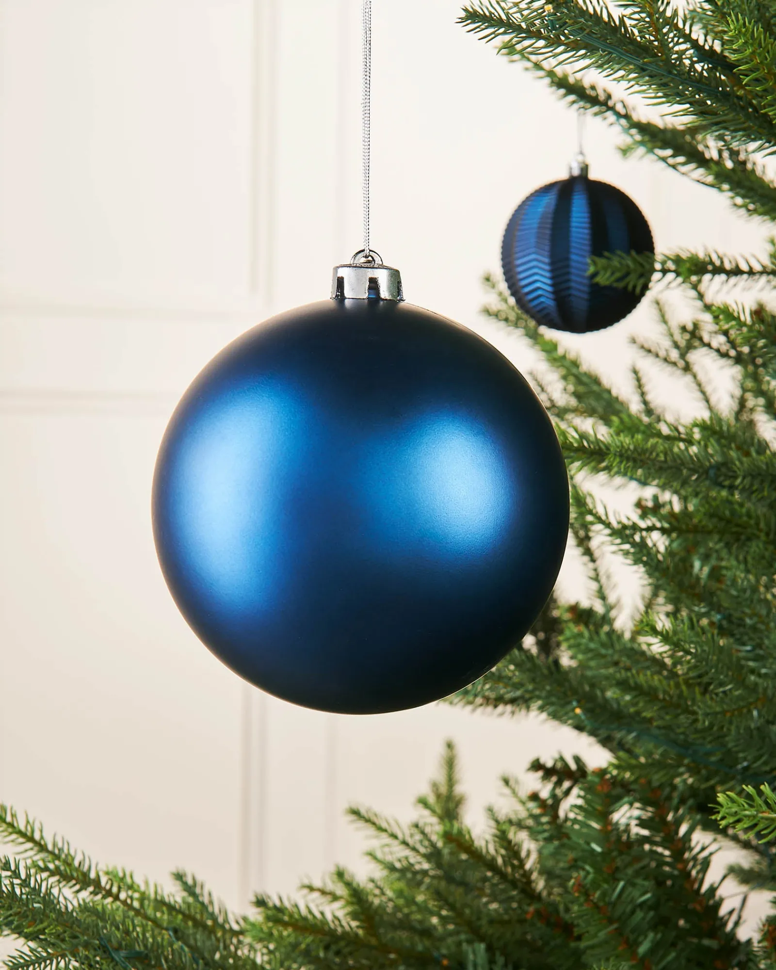 WeRChristmas Navy Blue Large Matt Shatterproof Bauble, 15 Cm