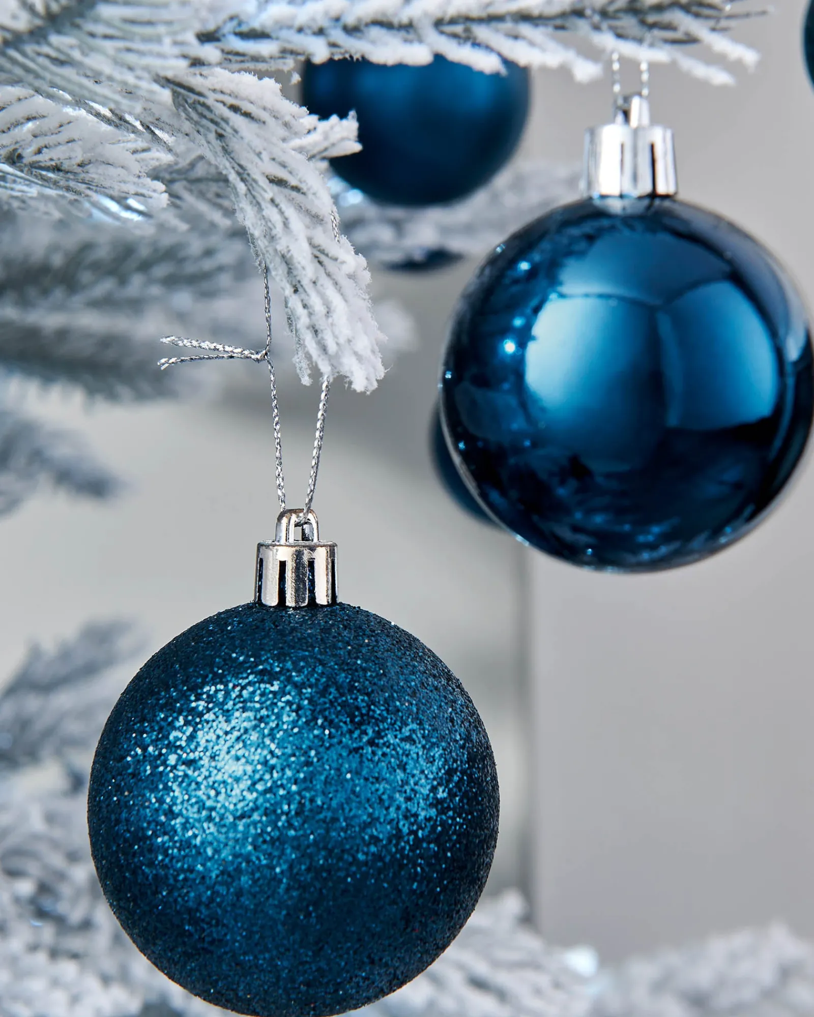 WeRChristmas Navy Blue Shatterproof Bauble, 50 Pack