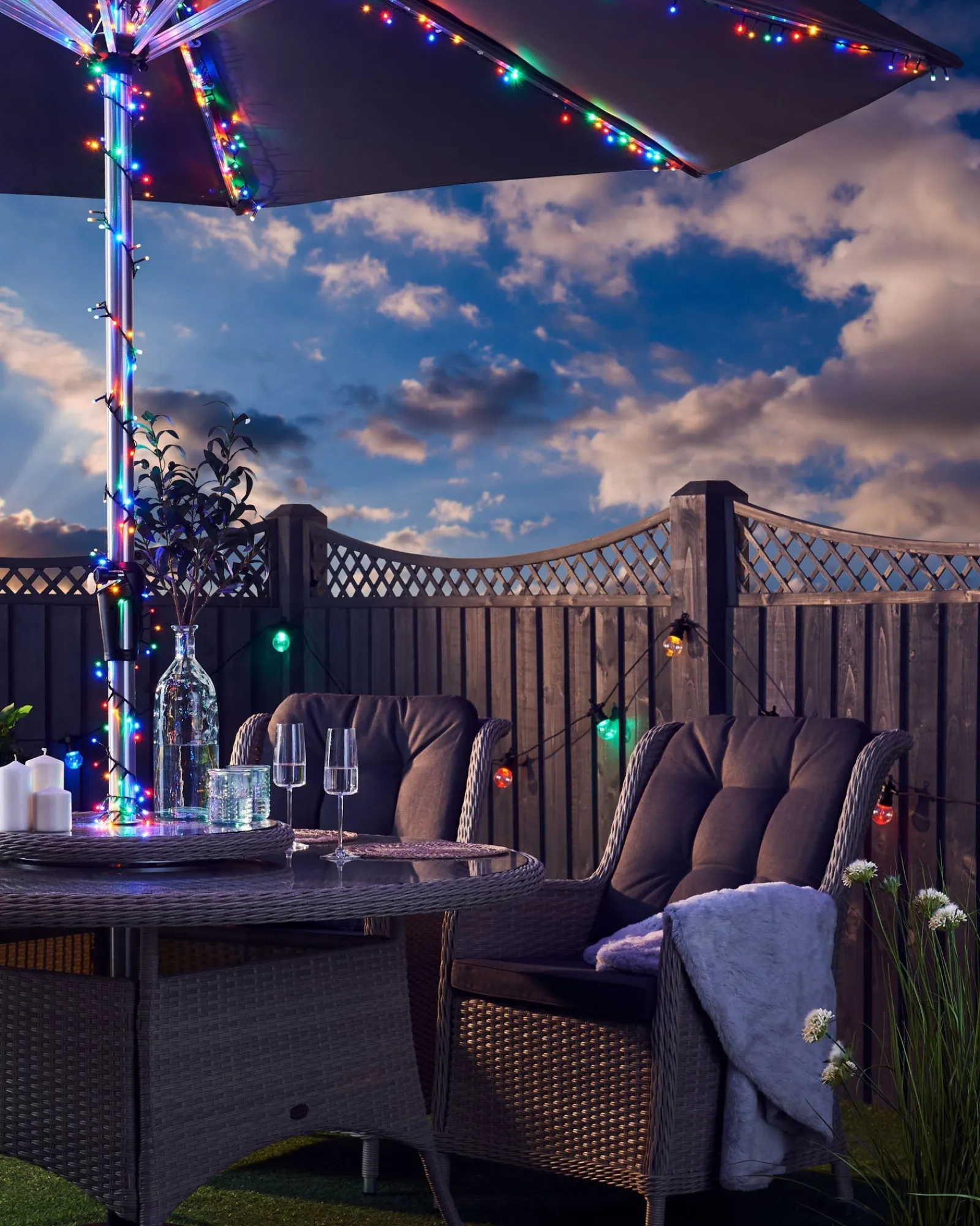 WeRChristmas Outdoor Multi-Function 960 LED Light String, Multi Colour
