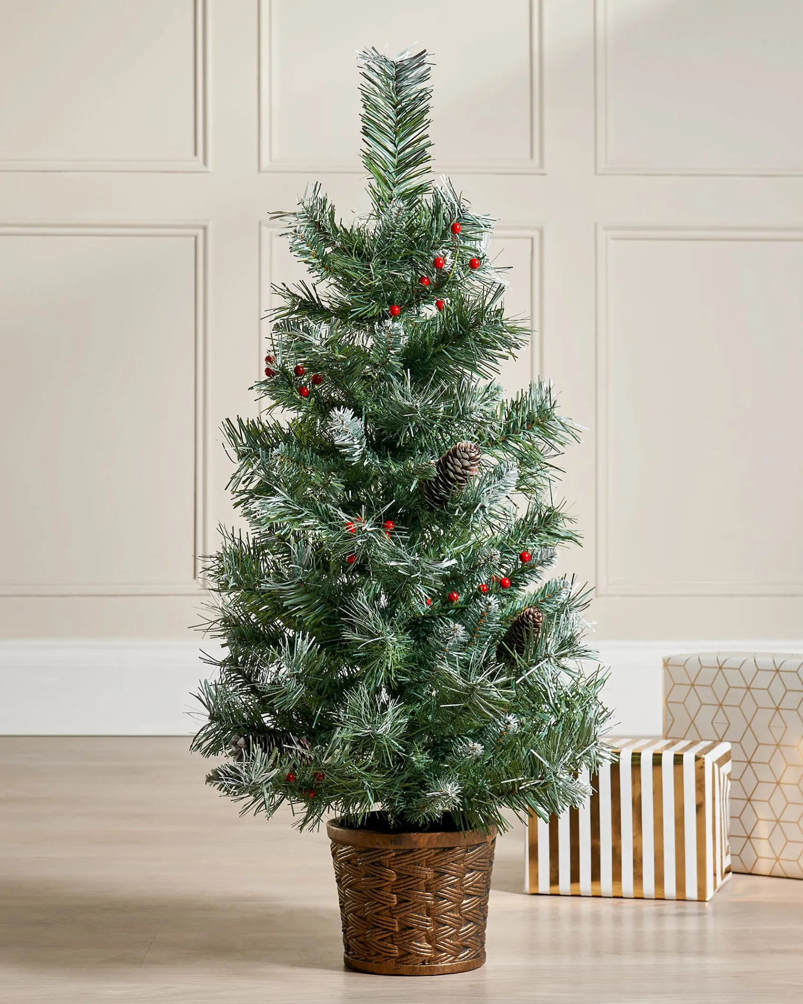 WeRChristmas Potted Scandinavian Blue Spruce Christmas Tree, 3 Ft