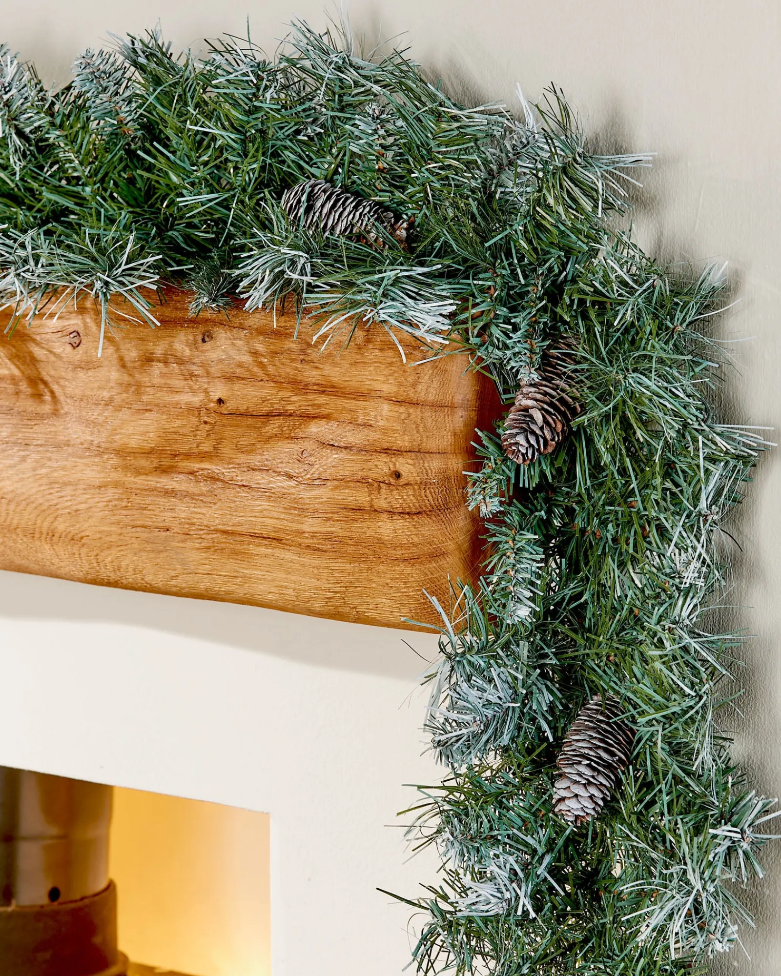 WeRChristmas Pre-Decorated Frosted Scandinavian Blue Spruce Garland, 9 Ft