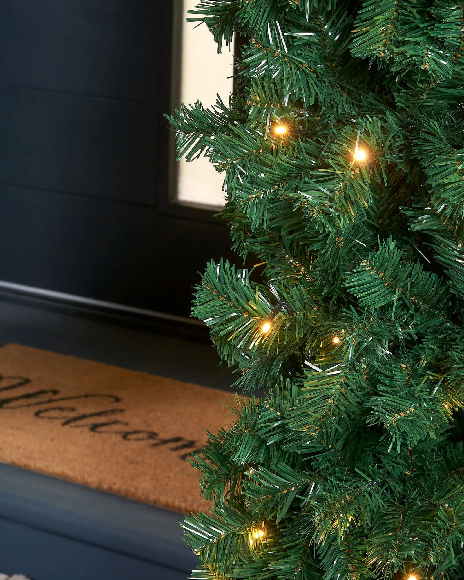 WeRChristmas Pre-Lit Arch Doorway Garland, 8 Ft