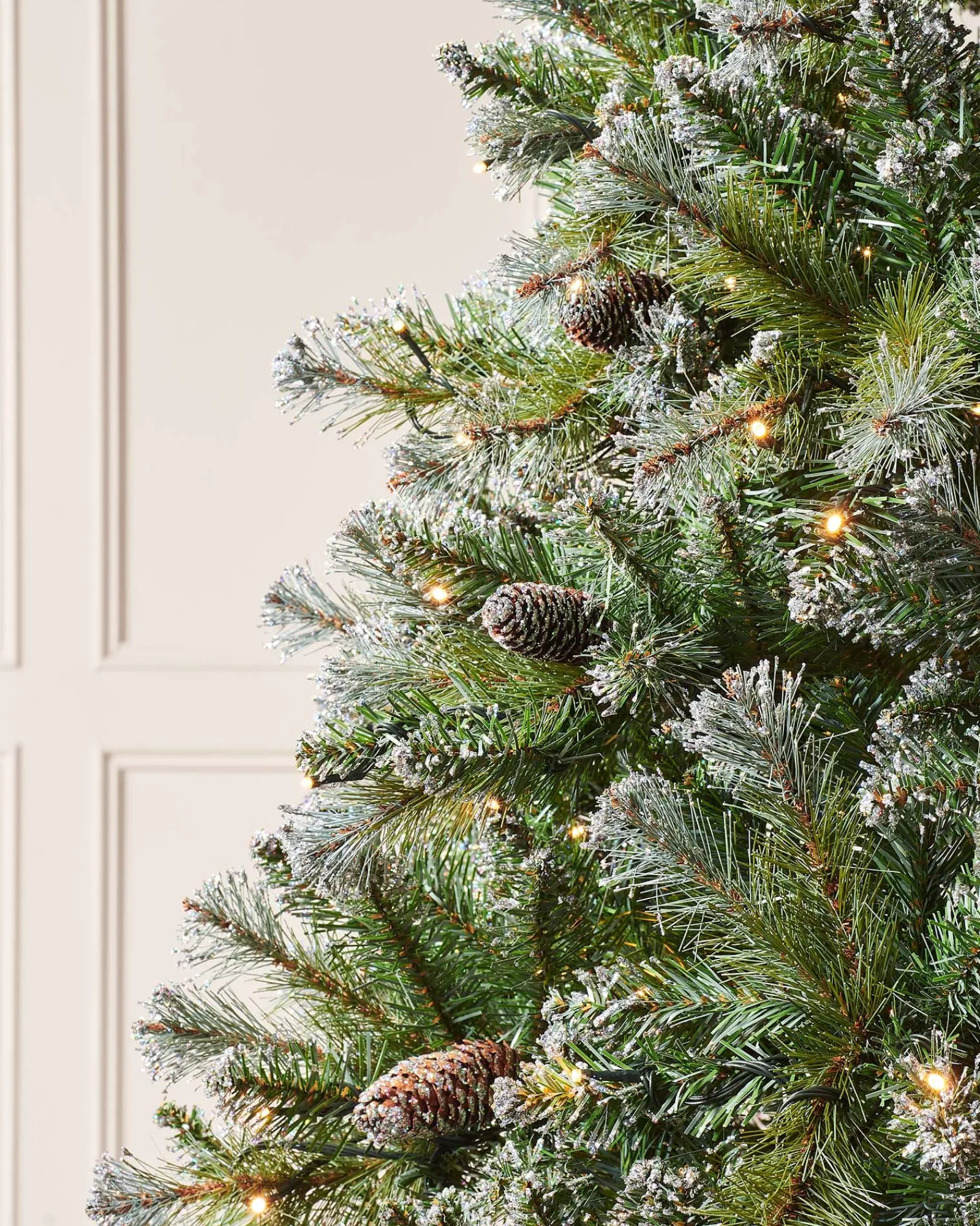 WeRChristmas Pre-lit Blue Brockton Spruce Christmas Tree, 5 Ft