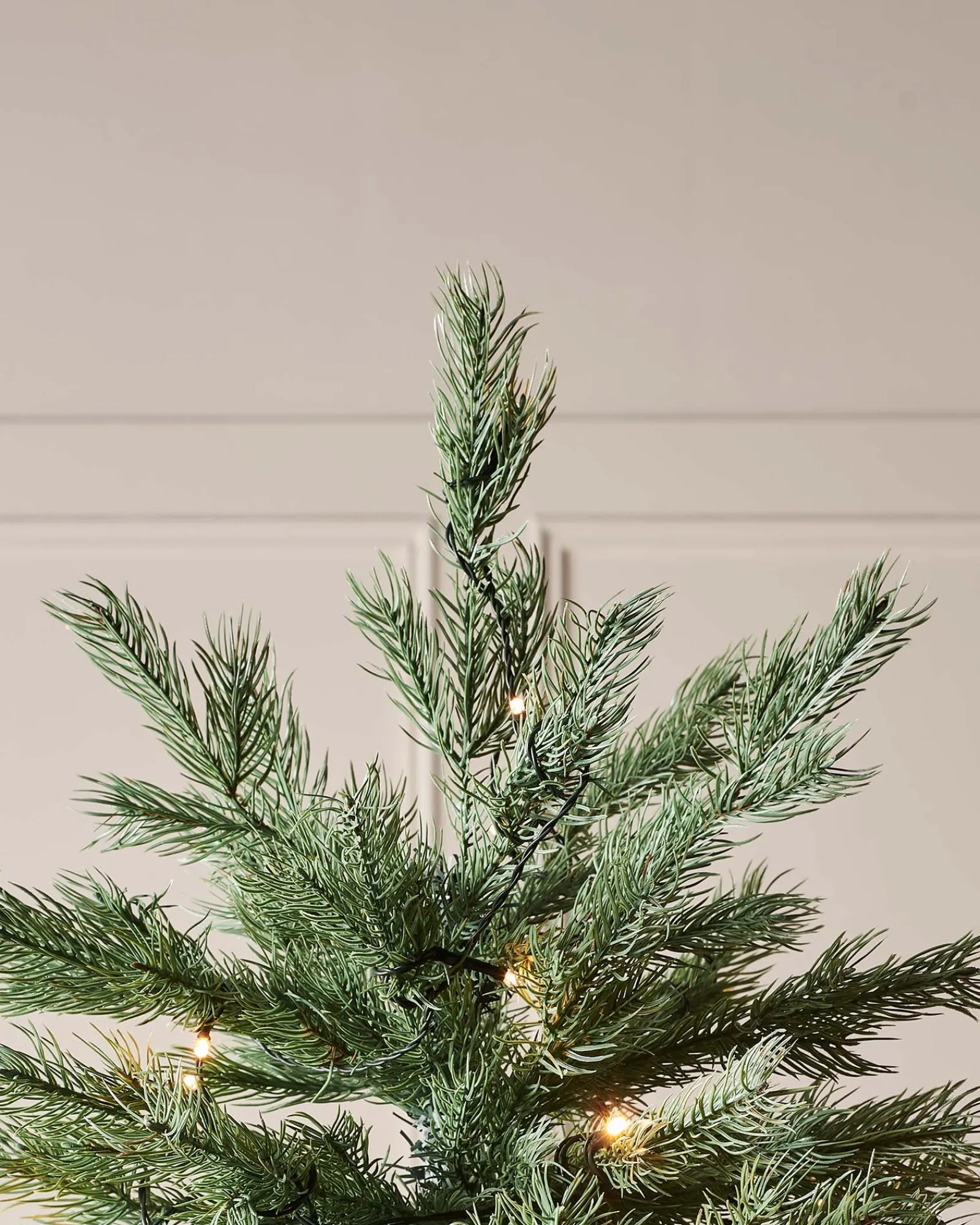 WeRChristmas Pre-Lit Colorado Blue Spruce Christmas Tree, 6 Ft