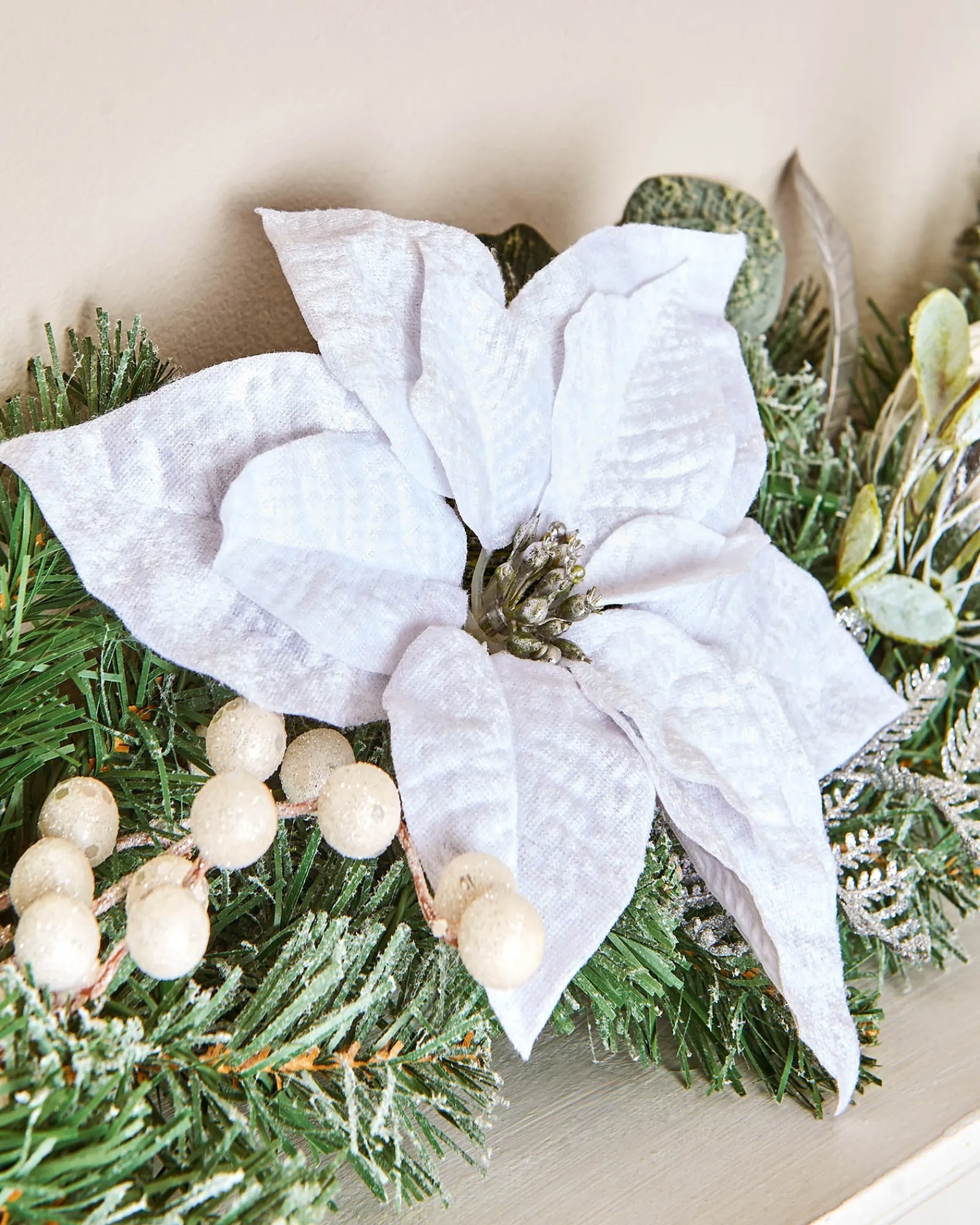 WeRChristmas Pre-Lit Decorated Frosted Garland, White/Silver, 9 Ft