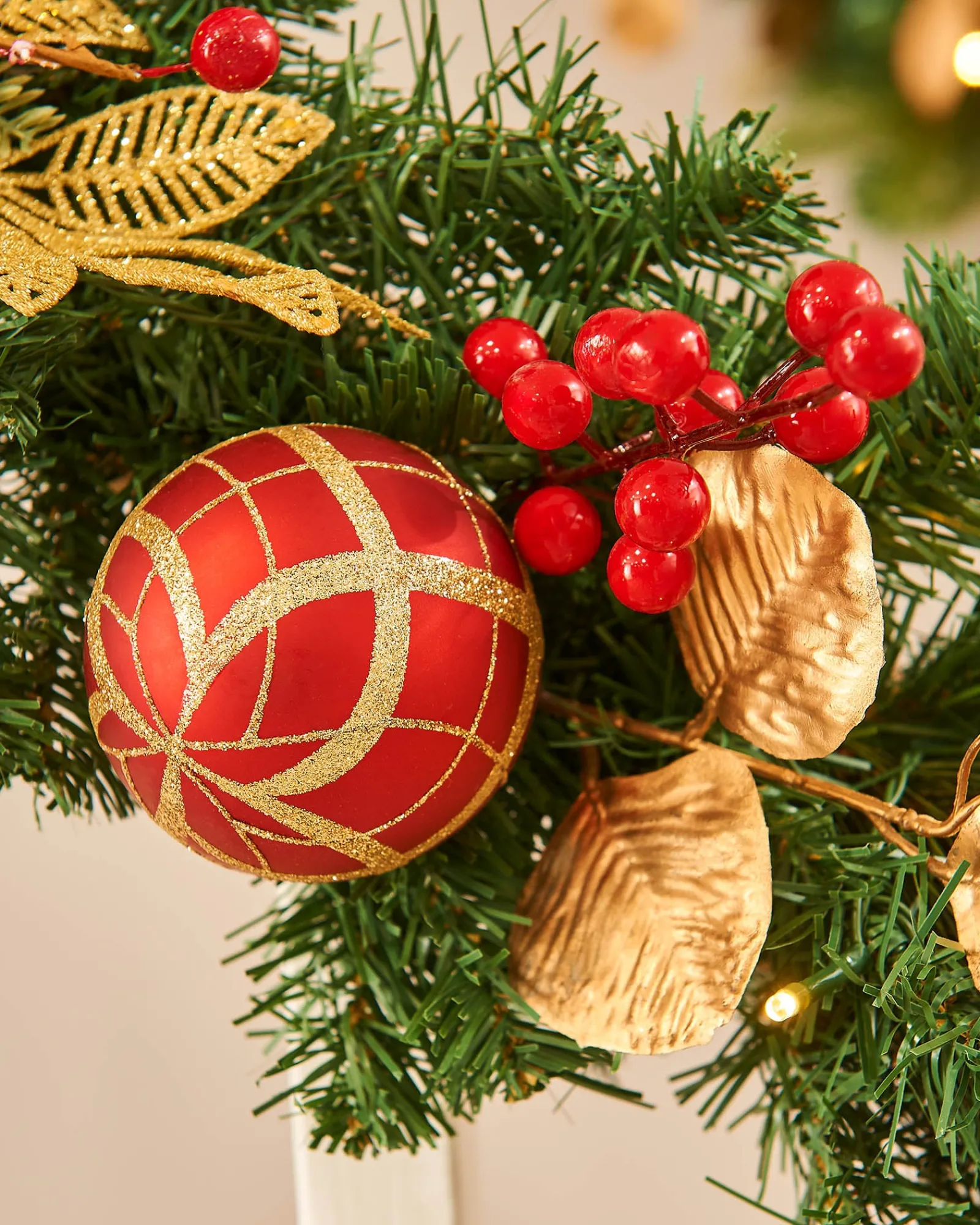 WeRChristmas Pre-Lit Decorated Garland, Red/Gold, 9 Ft