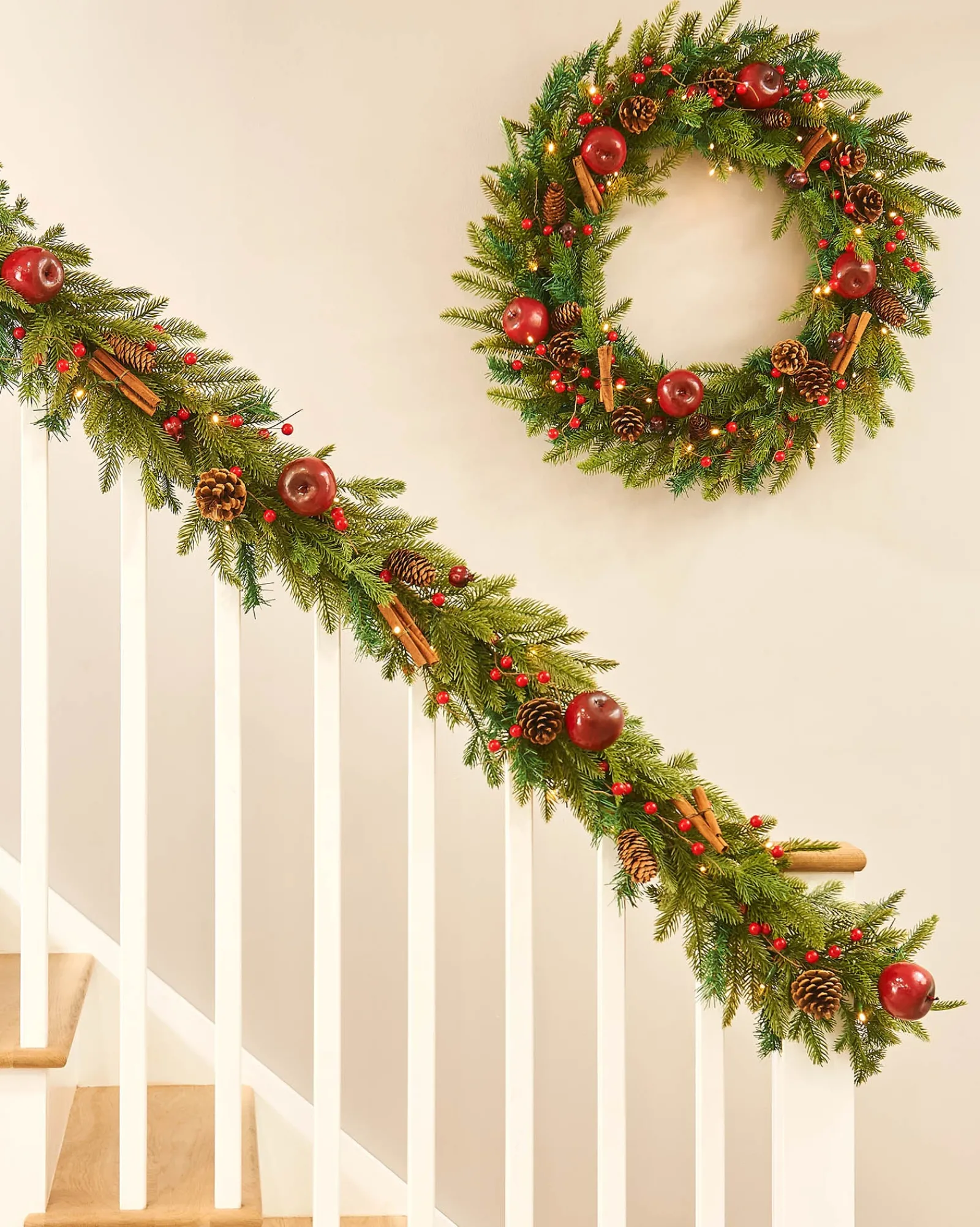 WeRChristmas Pre-Lit Decorated Garland, Apples & Cinnamon Sticks, 9 Ft