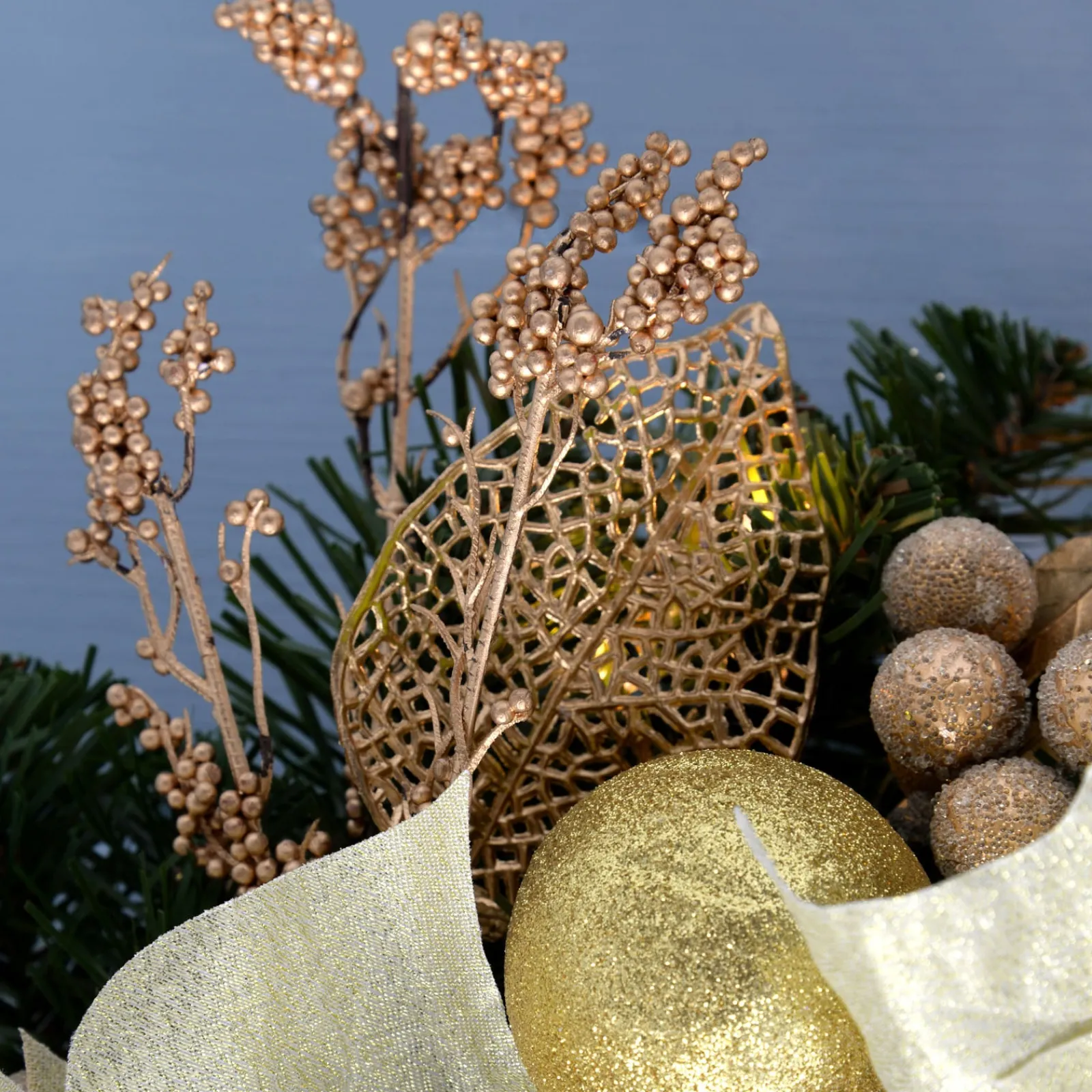 WeRChristmas Pre-Lit Decorated Garland, Cream/Gold, 9 Ft