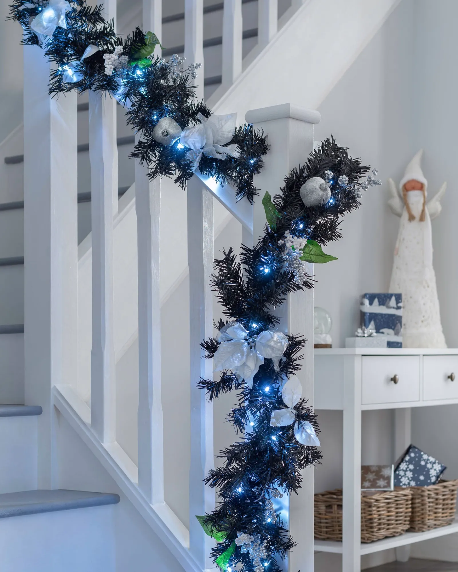 WeRChristmas Pre-Lit Decorated Garland, Black/Silver, 9 Ft