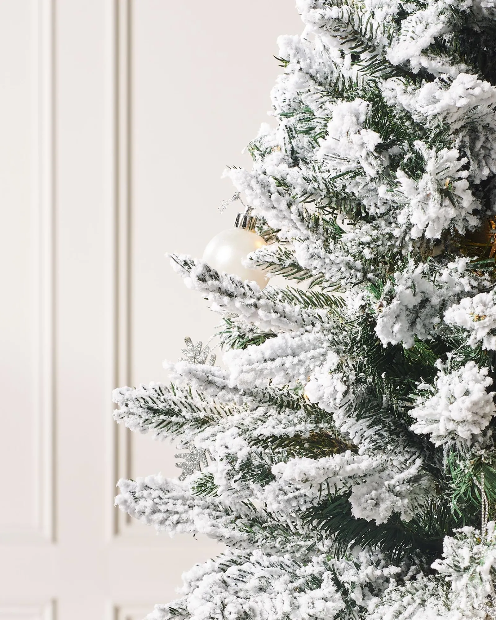 WeRChristmas Pre-Lit Decorated Snow Flocked Pop-Up Christmas Tree, 6 Ft