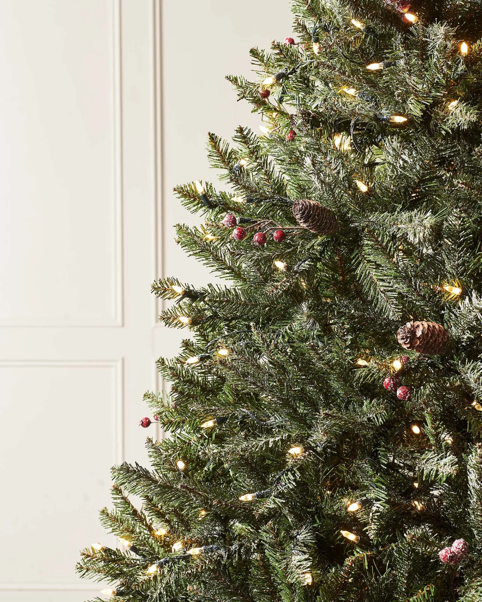 WeRChristmas Pre-Lit Decorated Snow Flocked Christmas Tree, 7 Ft