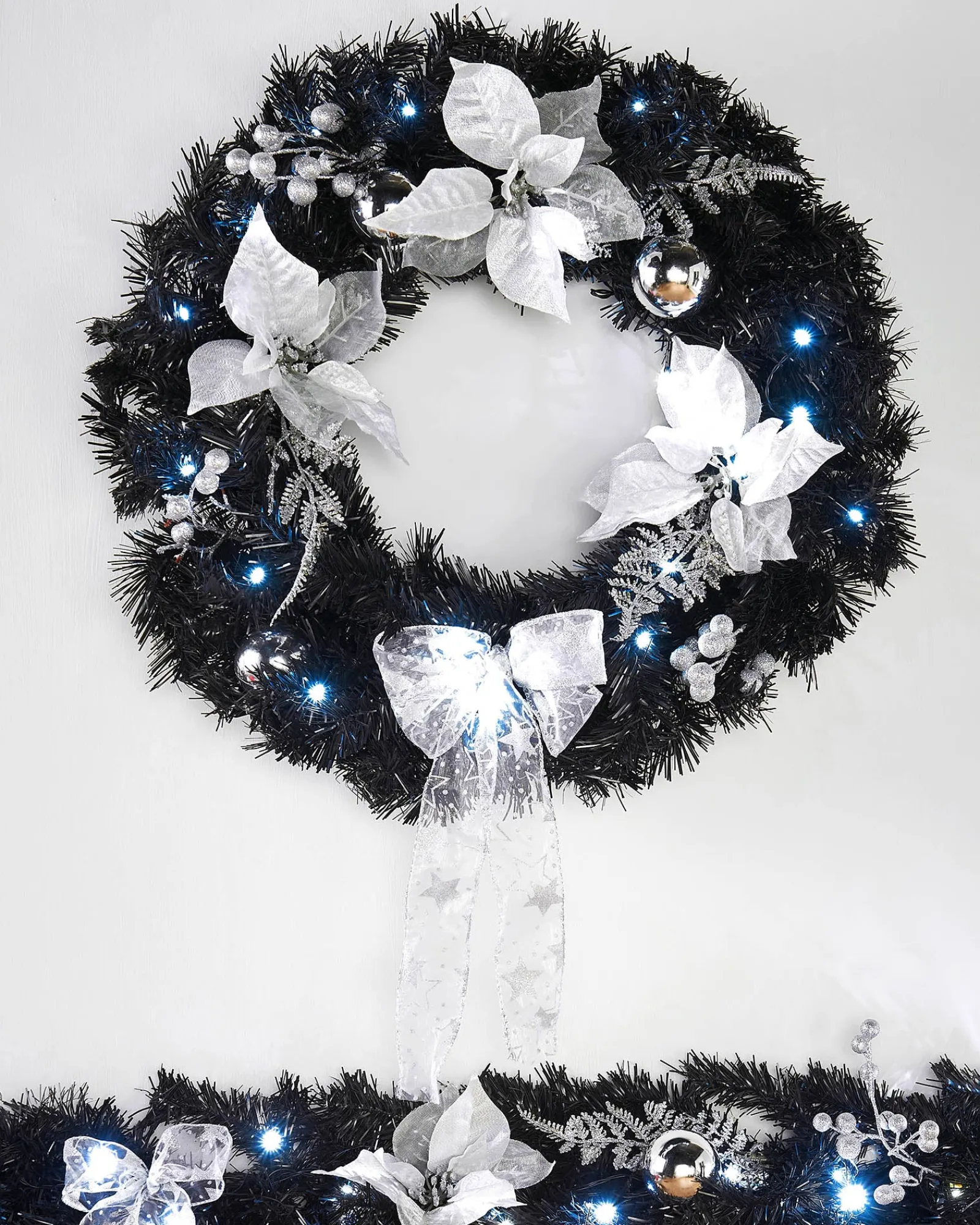 WeRChristmas Pre-Lit Decorated Wreath, Black/Silver, 60 Cm