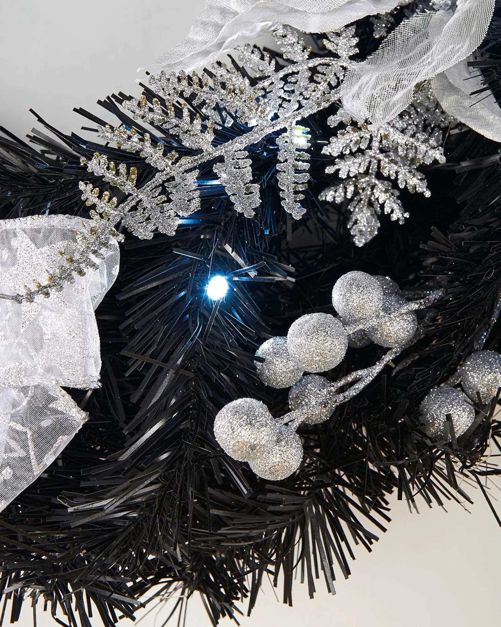 WeRChristmas Pre-Lit Decorated Wreath, Black/Silver, 60 Cm