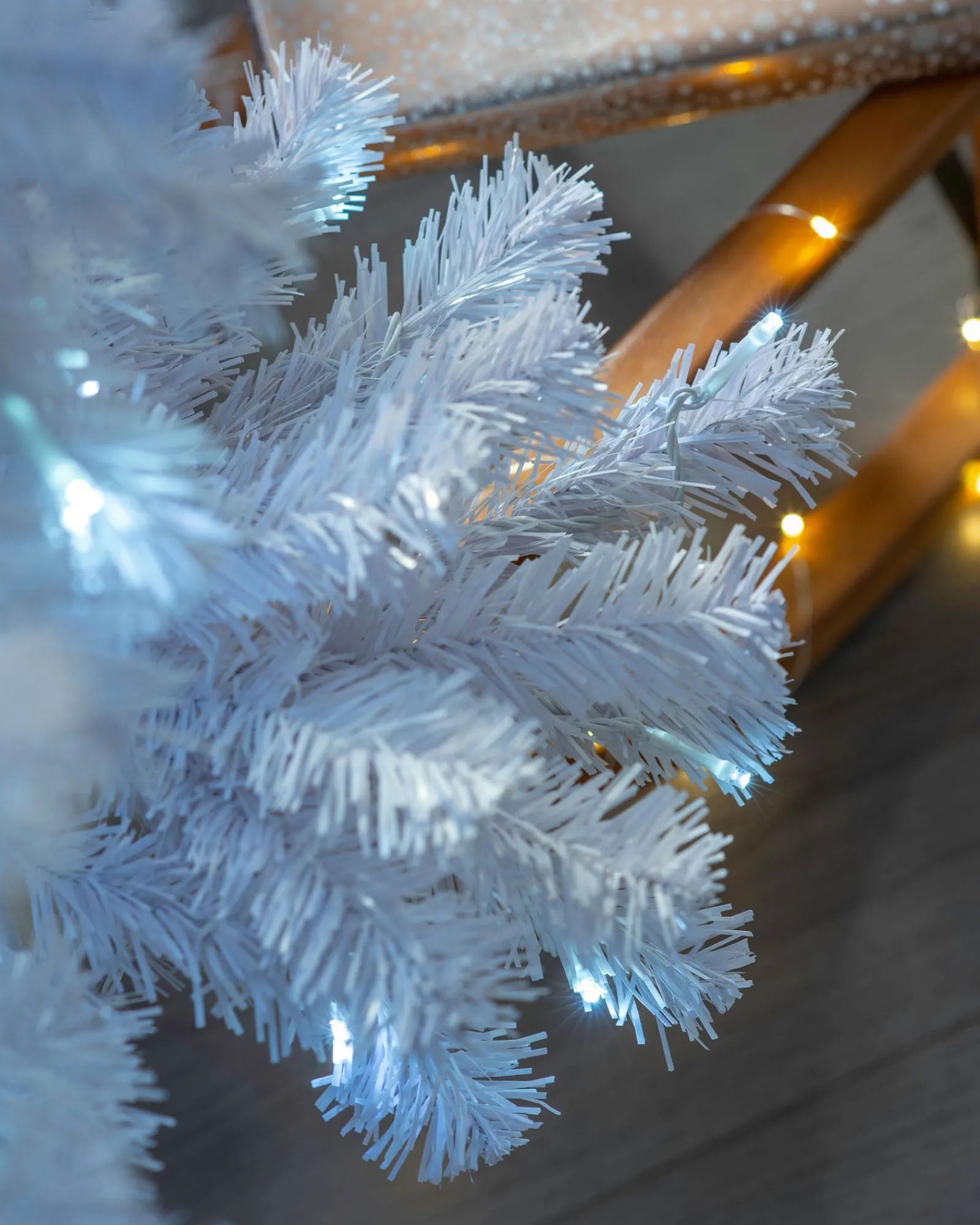 WeRChristmas Pre-Lit Deluxe White Pine Multi-Function Christmas Tree, 9 Ft