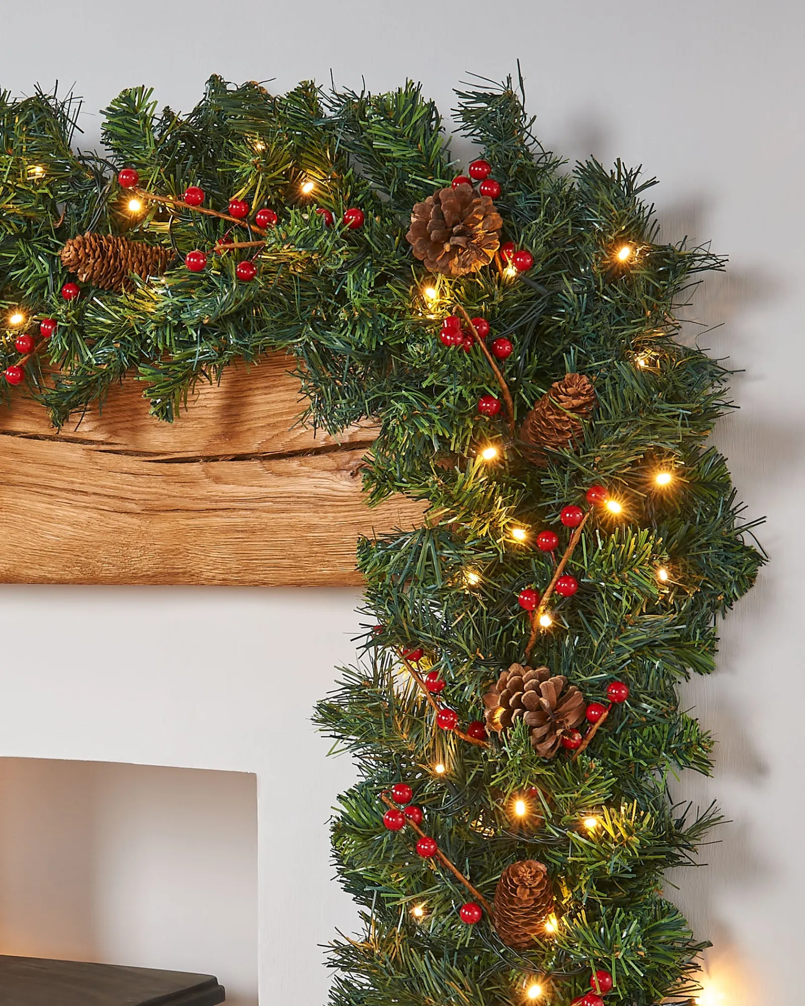 WeRChristmas Pre-Lit Extra Thick Garland, 9 Ft