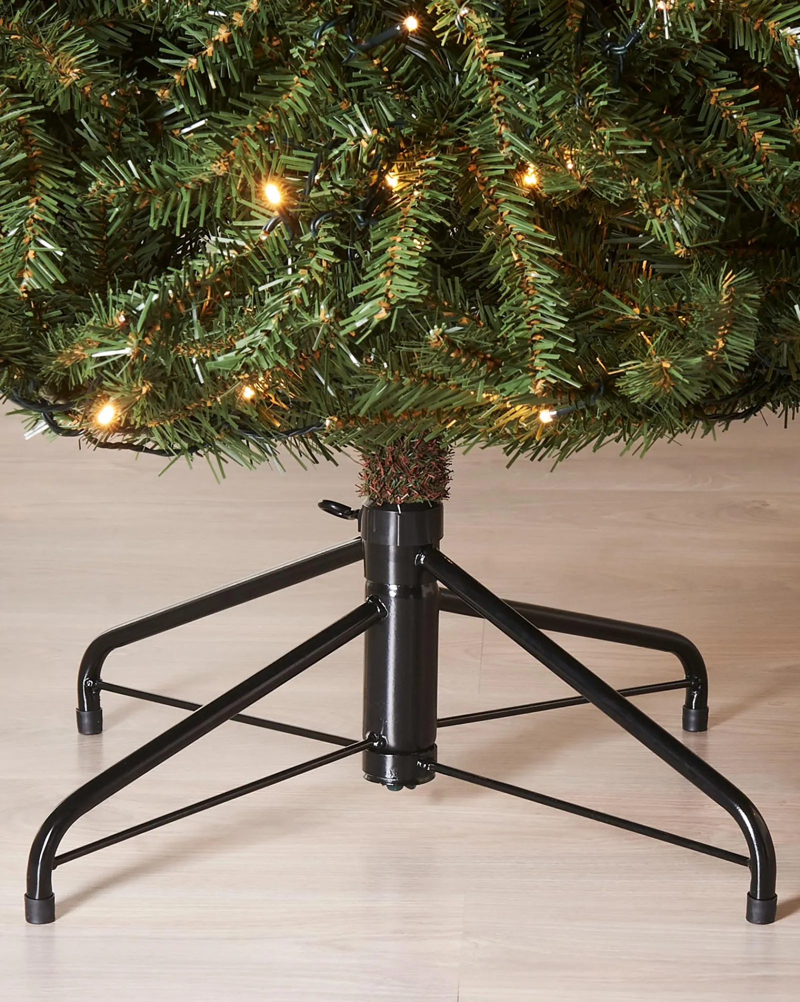 WeRChristmas Pre-Lit Foxtail Pine Christmas Tree, 7 Ft