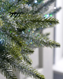WeRChristmas Pre-Lit Frosted Fir Wreath, 50 Cm