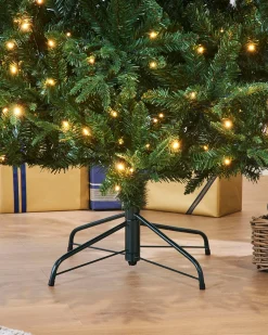 WeRChristmas Pre-Lit Grand Alaskan Fir Christmas Tree, 7 Ft