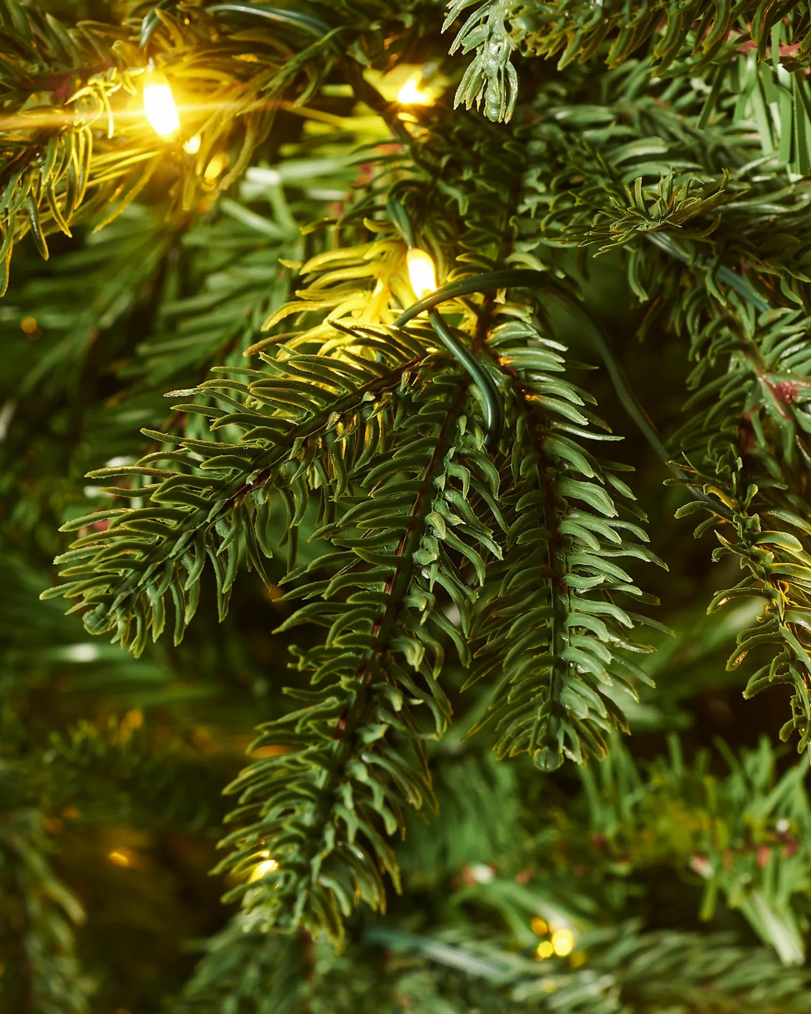 WeRChristmas Pre-Lit Grand Nordmann Fir Christmas Tree, 7 Ft